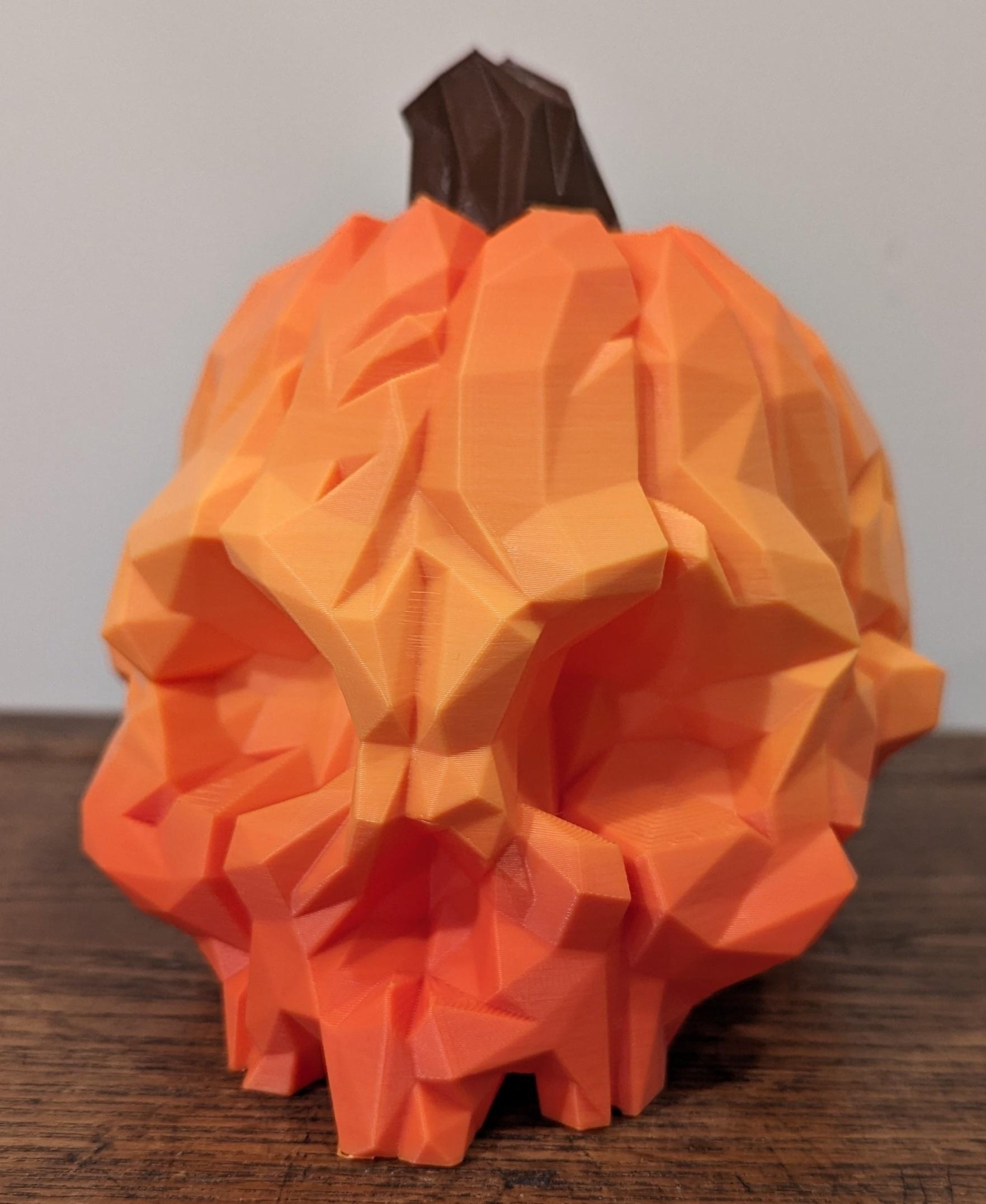 Pumpkin Skull - Low Poly - Printed in SliceWorx3D Fall Foliage and  bit of PrintedSolid Tree Brown

used lightning infill - 3d model