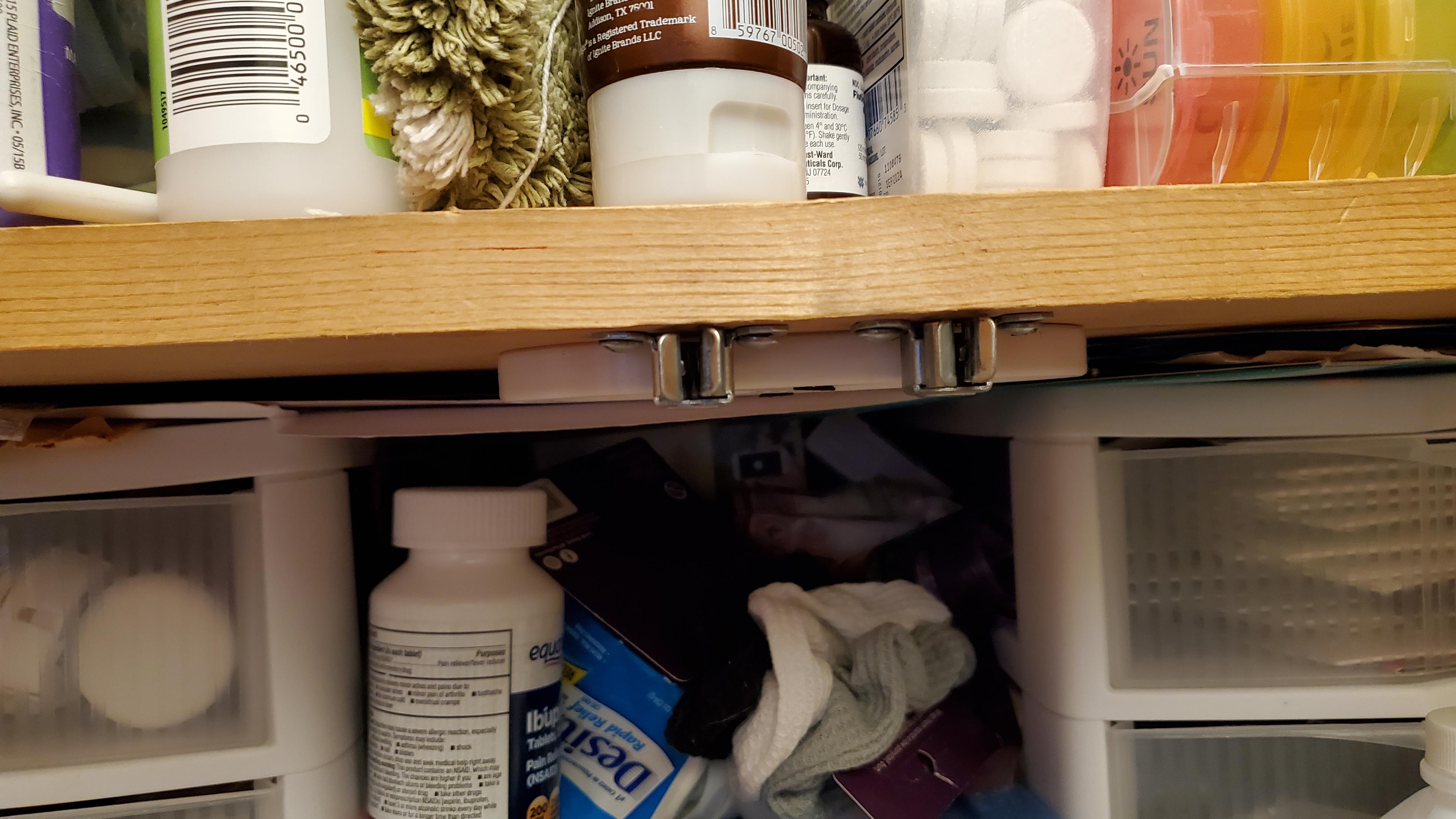 under shelf prescription lid helper 3d model
