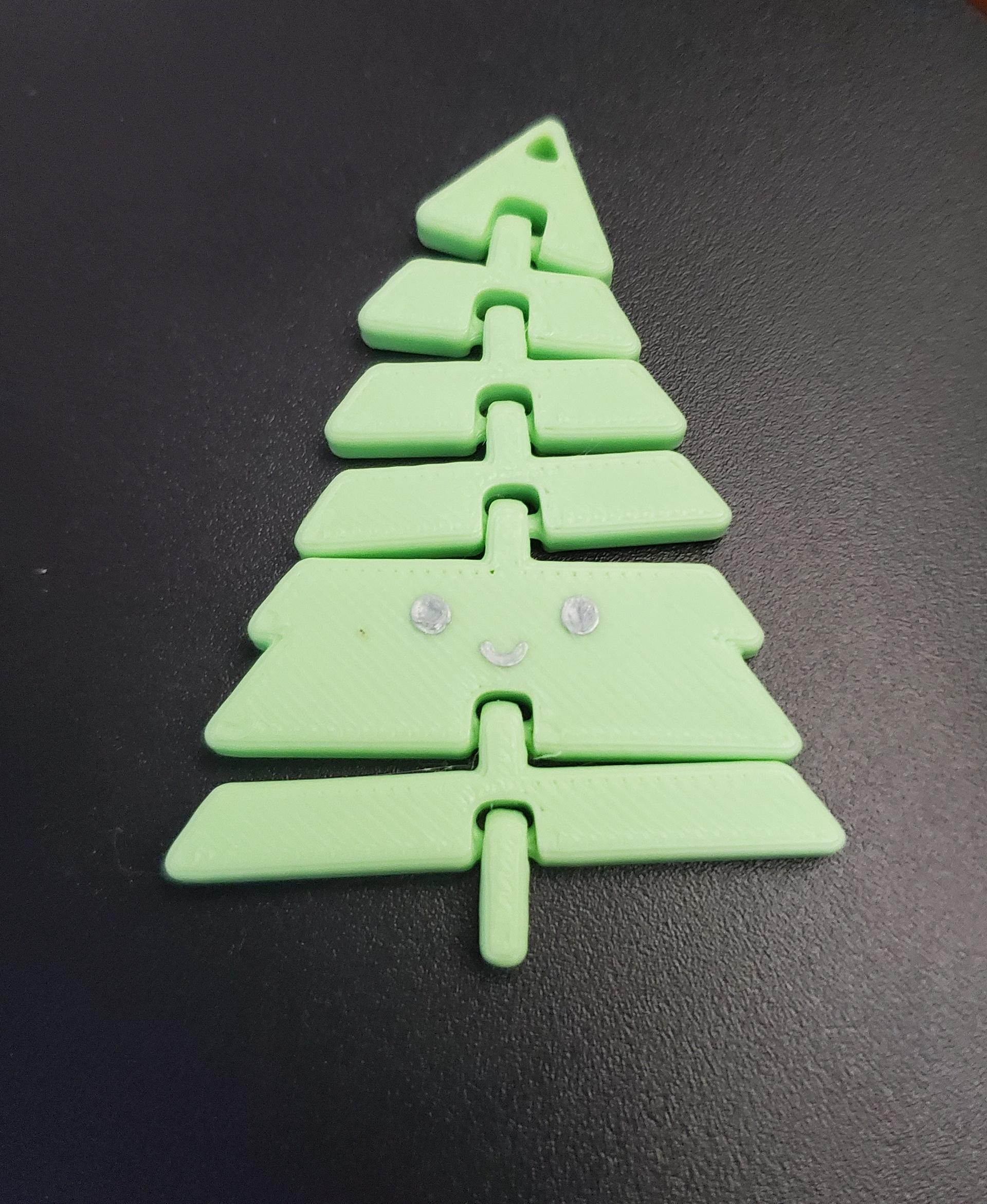 Articulated Kawaii Christmas Tree Keychain - Print in place fidget toy - 3mf - polymaker pla pro light green - 3d model