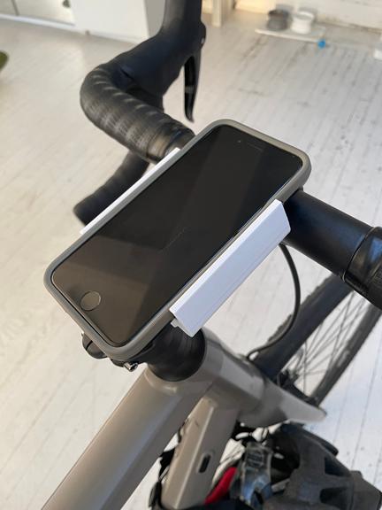 Bicycle iPhone holder - Universal-ish 3d model