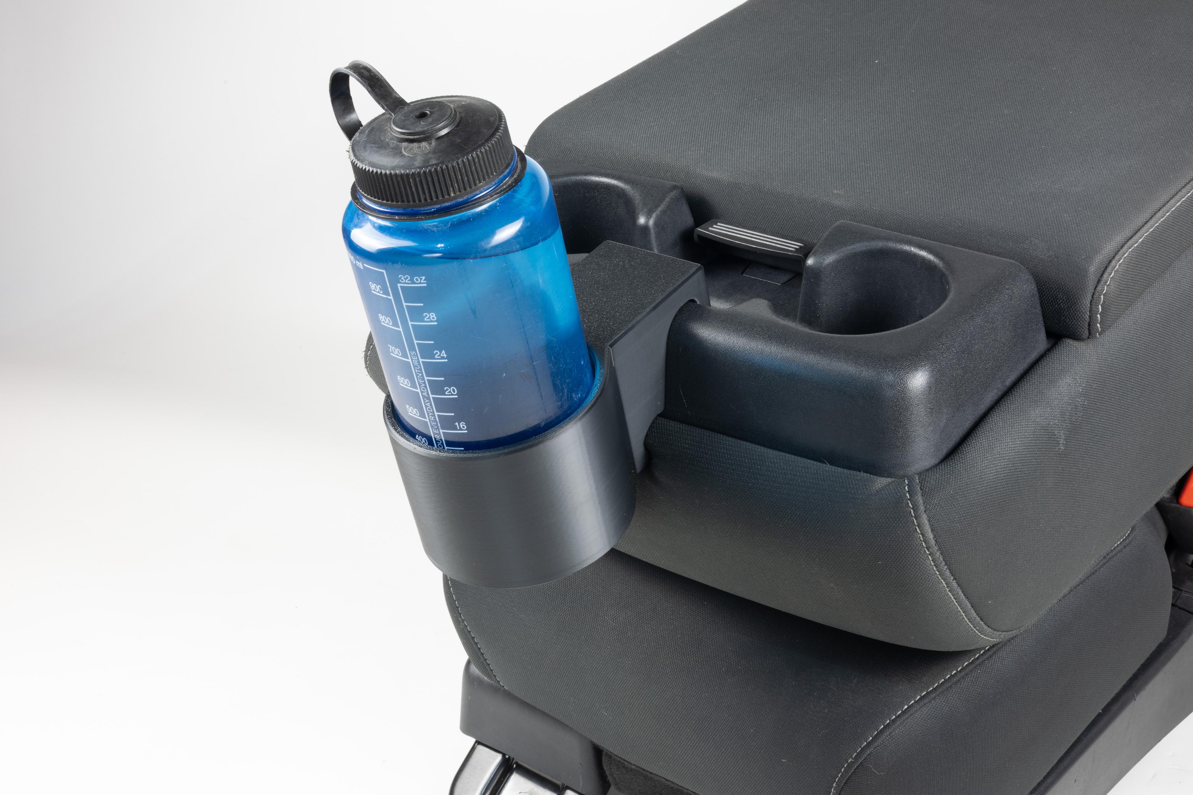 2016-2024 Titan Water Bottle Holder 3d model