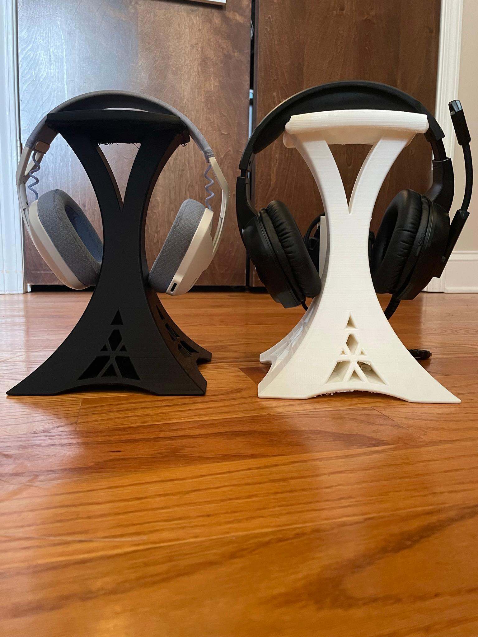 Wireless Headphone stand 3d model