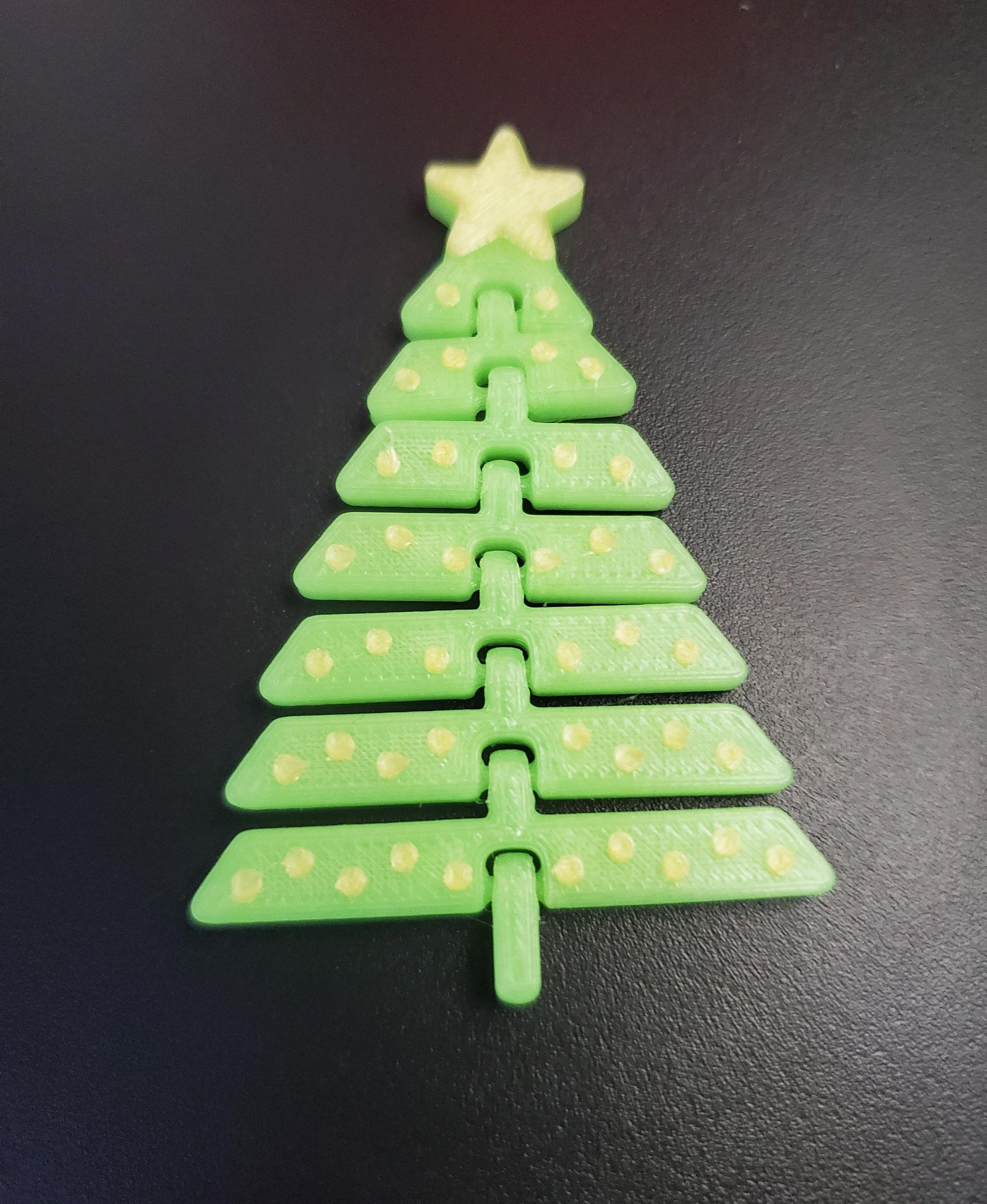 Articulated Christmas Tree with Star and Ornaments - Print in place fidget toys - 3mf - polymaker luminous green - 3d model