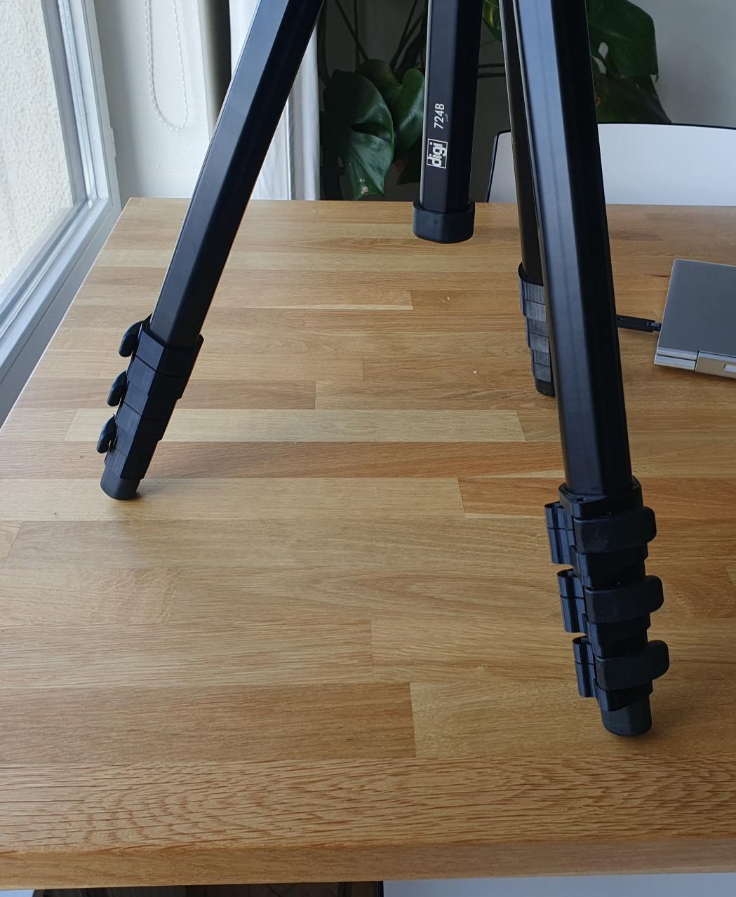 Manfrotto R328.01, R328.03, R328.05 Leg Clamp - Thank you so much! You brought my tripod back to life. 
Still waiting for the black stainless steel bolts from AliExpress to arrive.

I used a soldering iron to melt away the old clamps.  - 3d model