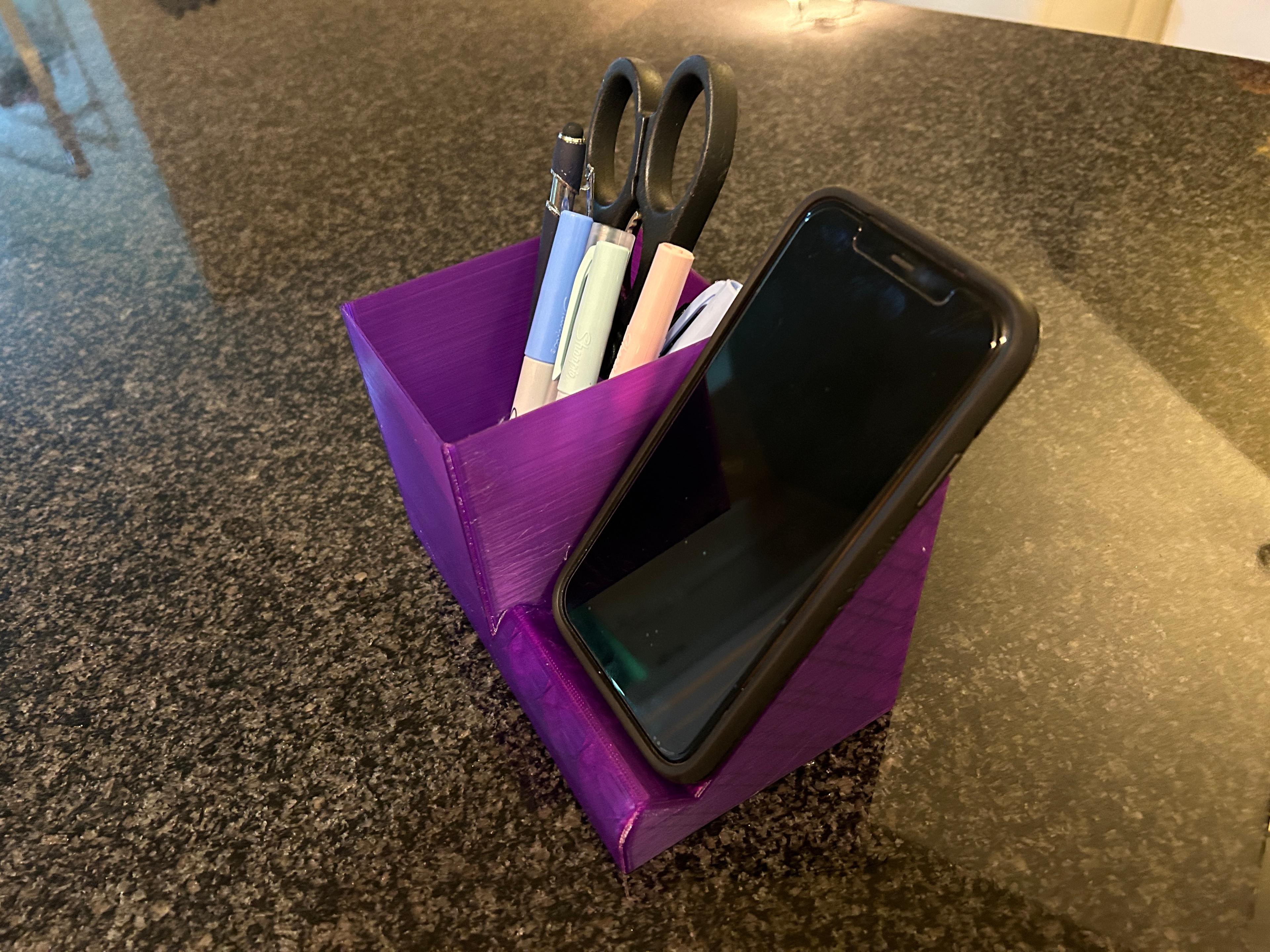 Phone Stand and Pen Holder 3d model