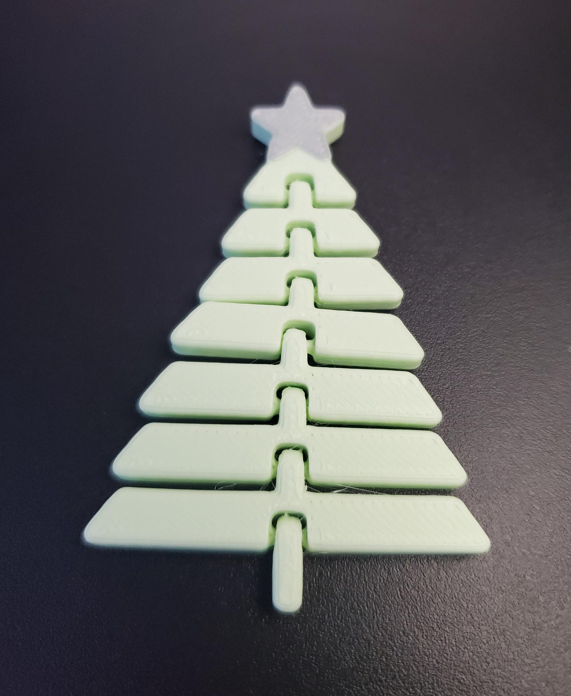 Articulated Christmas Tree with Star - Print in place fidget toy - 3mf - polyterra mint - 3d model