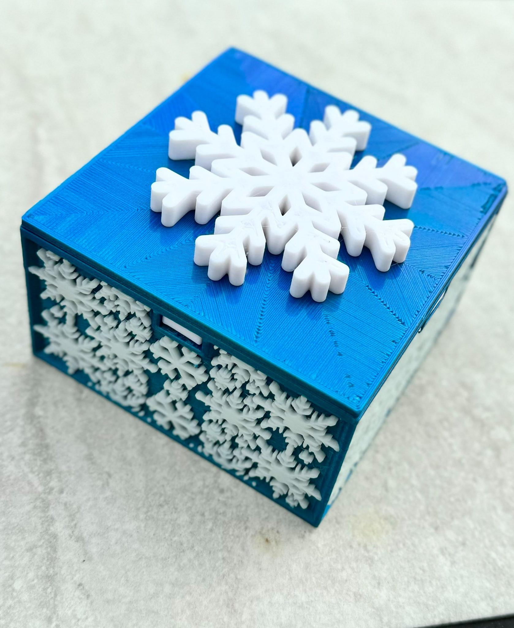 Snowflake Mechanical Box 3d model