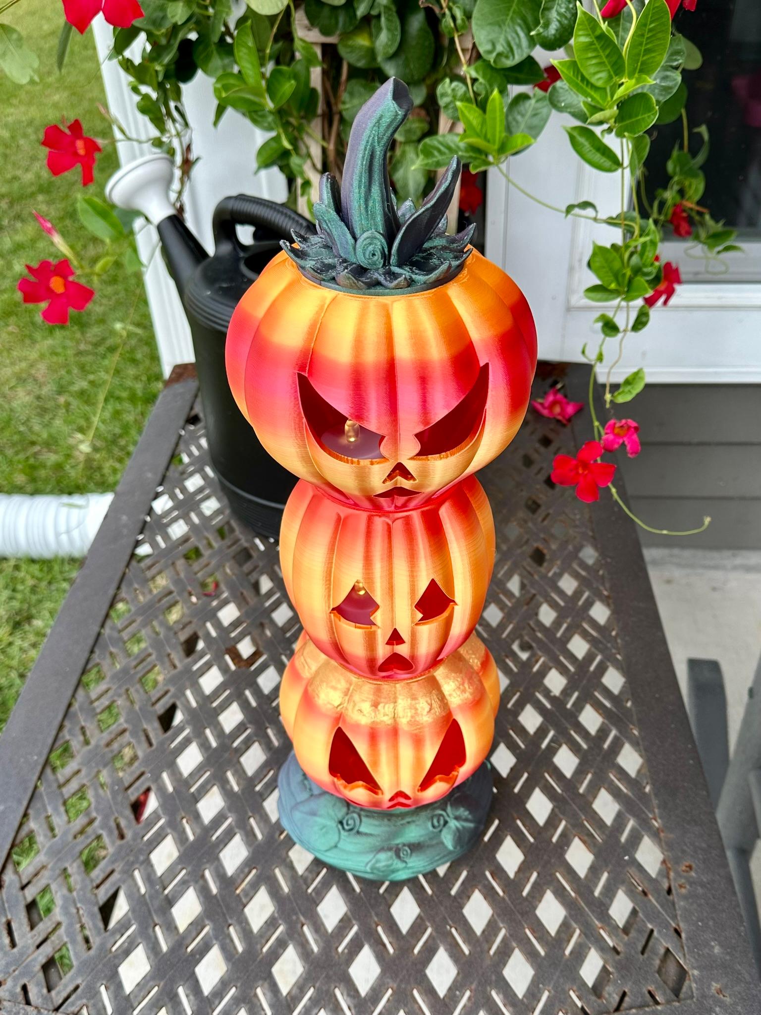 Stackable Jack-O-Lantern Tea Light Display 3d model