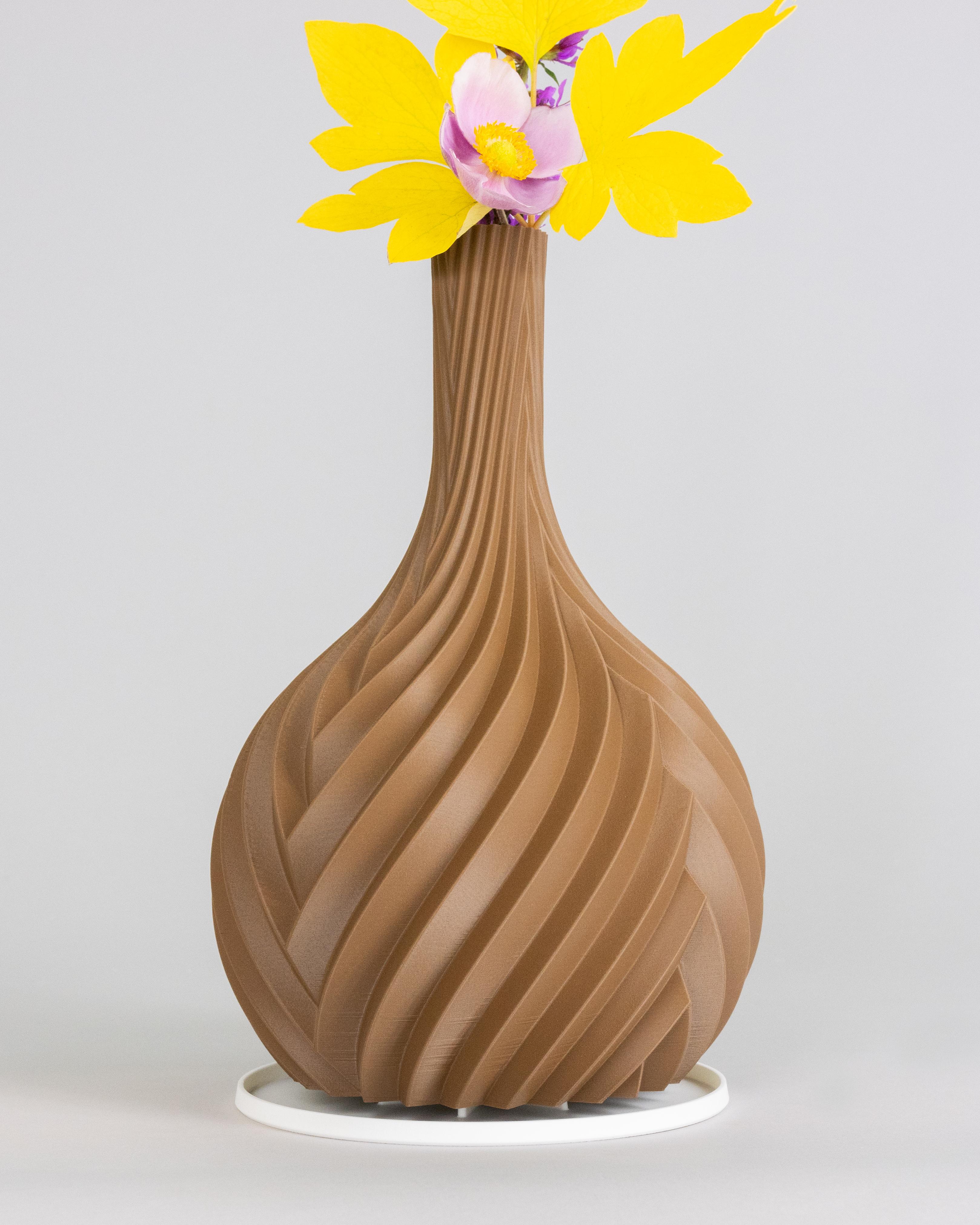 KROMATIK Vase 006 (2 versions) 3d model