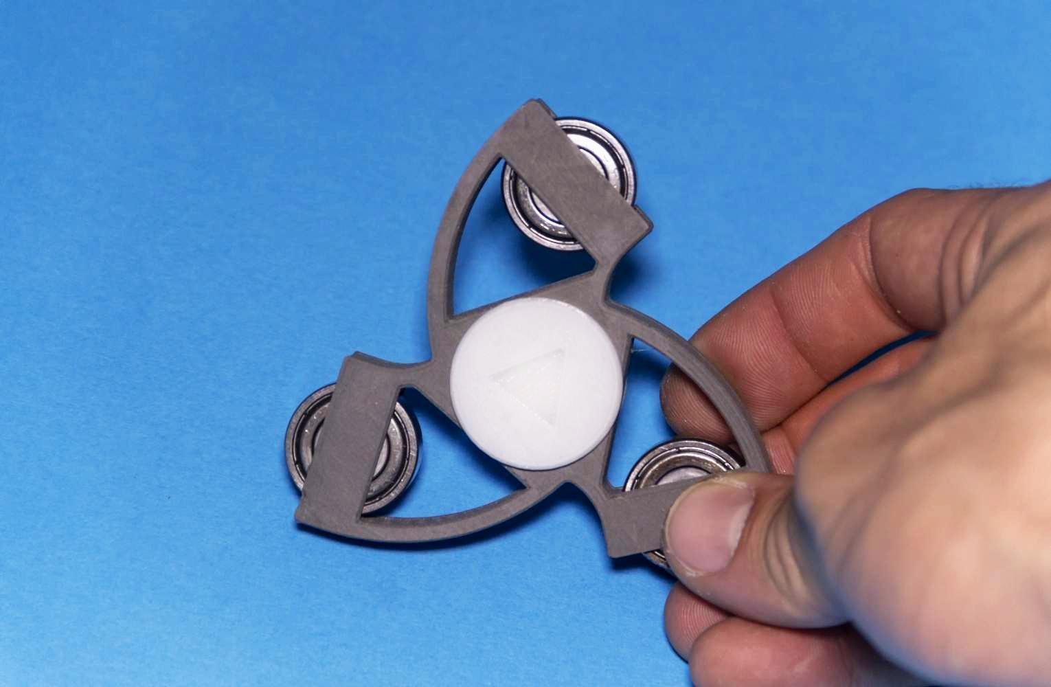 Vortex Fidget Spinner (Embedded Bearings) 3d model