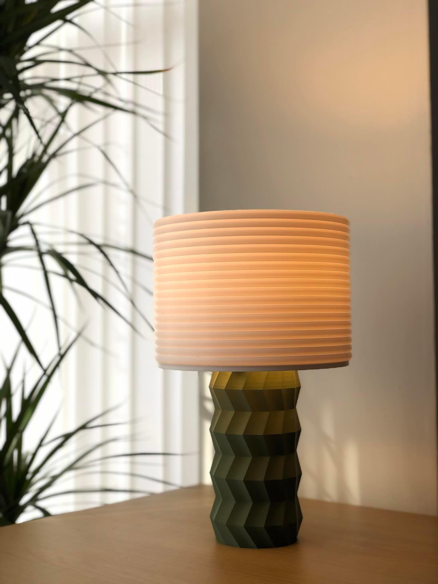 Modern Bedside/Table Lamp - Kukan 3d model