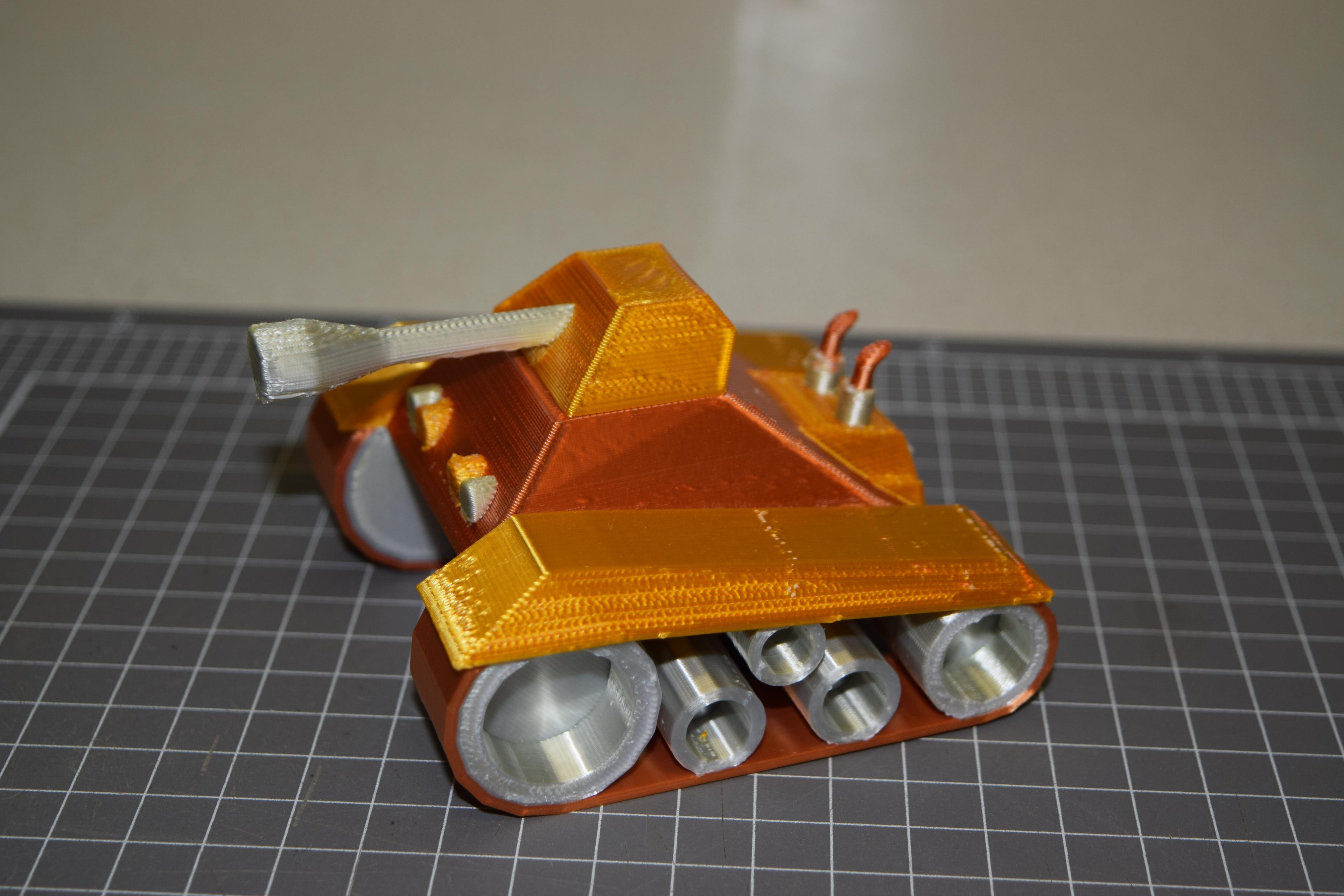 Low Poly Tank ( Multi-Material ) 3d model