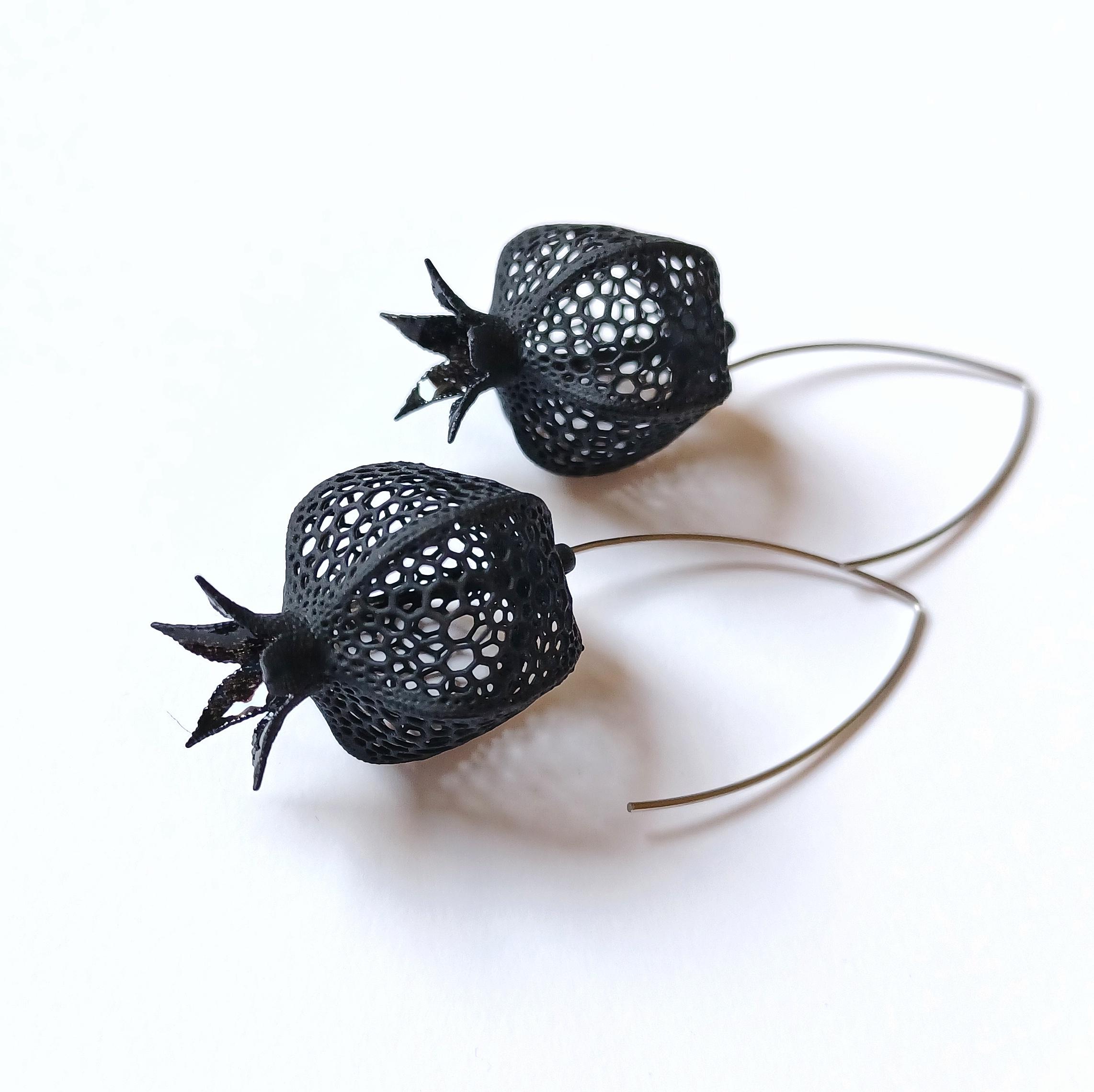 Voronoi pomegranate earring or decor 3d model