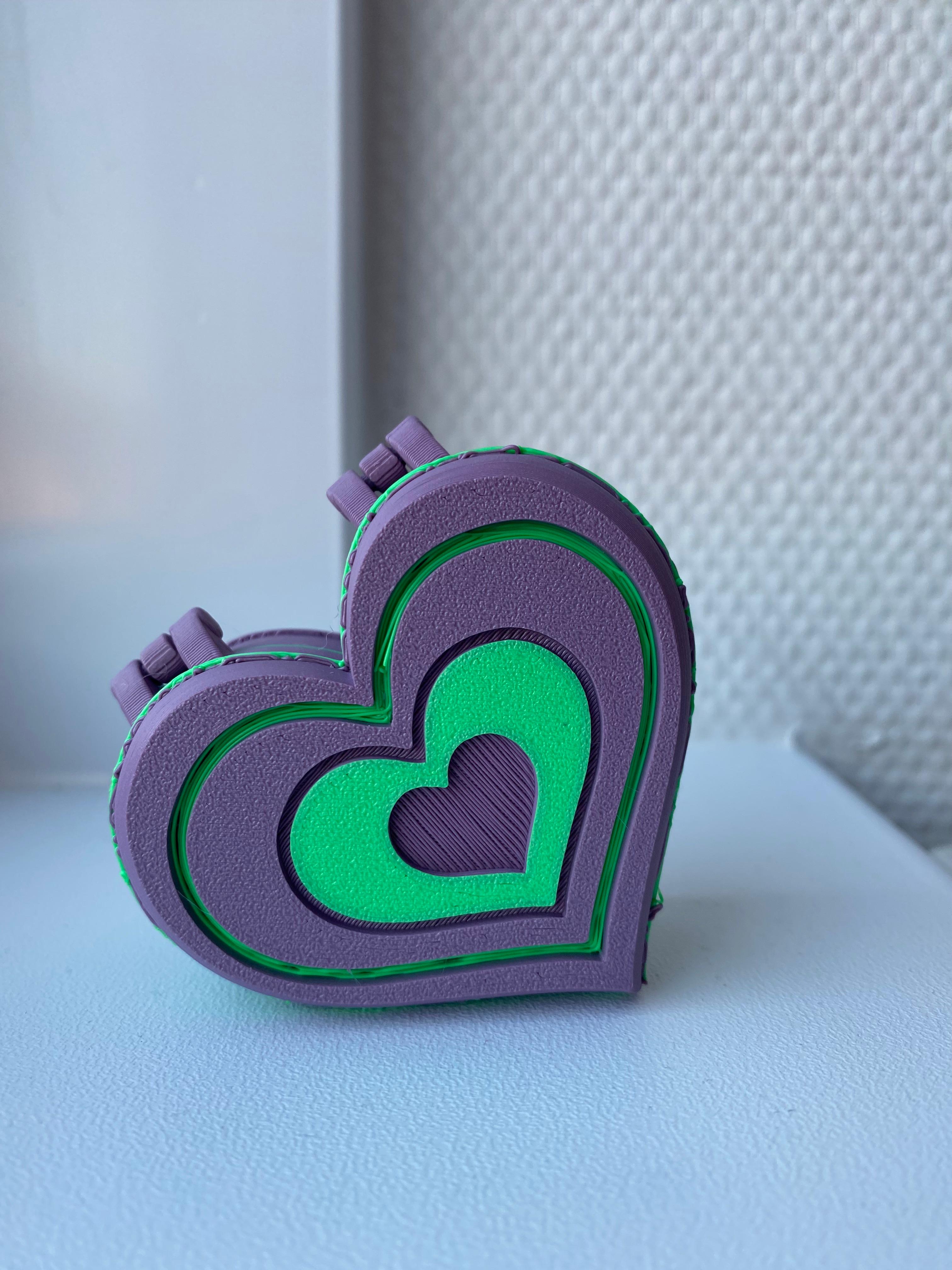 Valentine's Heart Shaped Box (Remix of Simple Heart Box with Lid) - Love this design! 
Printed in 2 colors.
Polymaker muted purple & Extrudr signal green. - 3d model