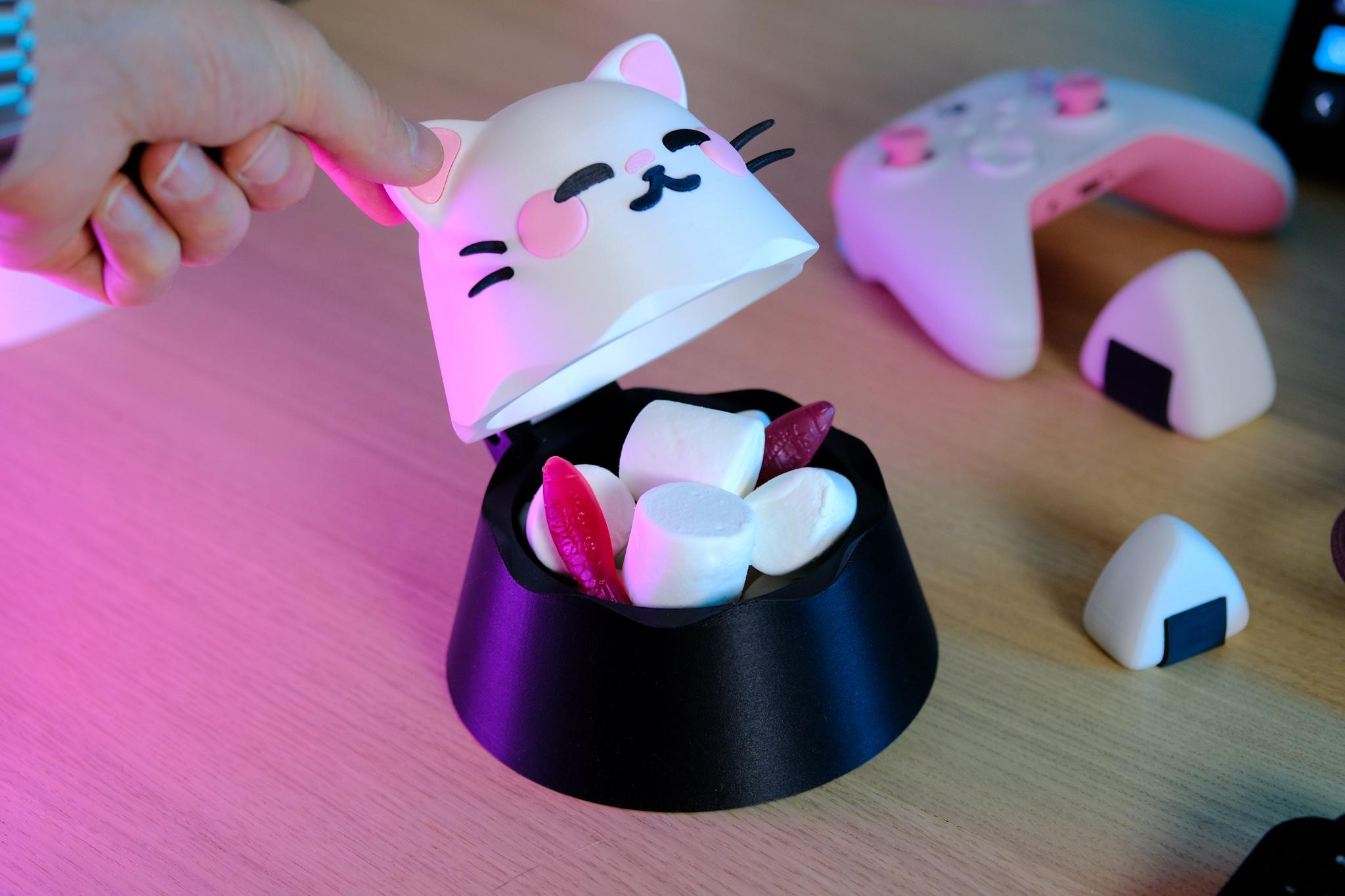 Kawaii Cat Loot Box -  No support 3d model