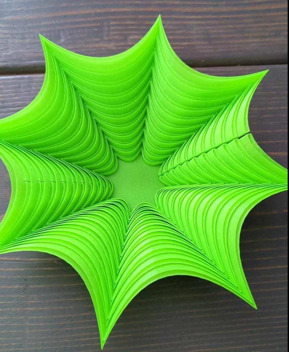 Twisted Star Bowl - Very nice print! Printed in SUNLU PETG @ 220c. Took about 12 hours in vase mode on CR5 Pro H. - 3d model