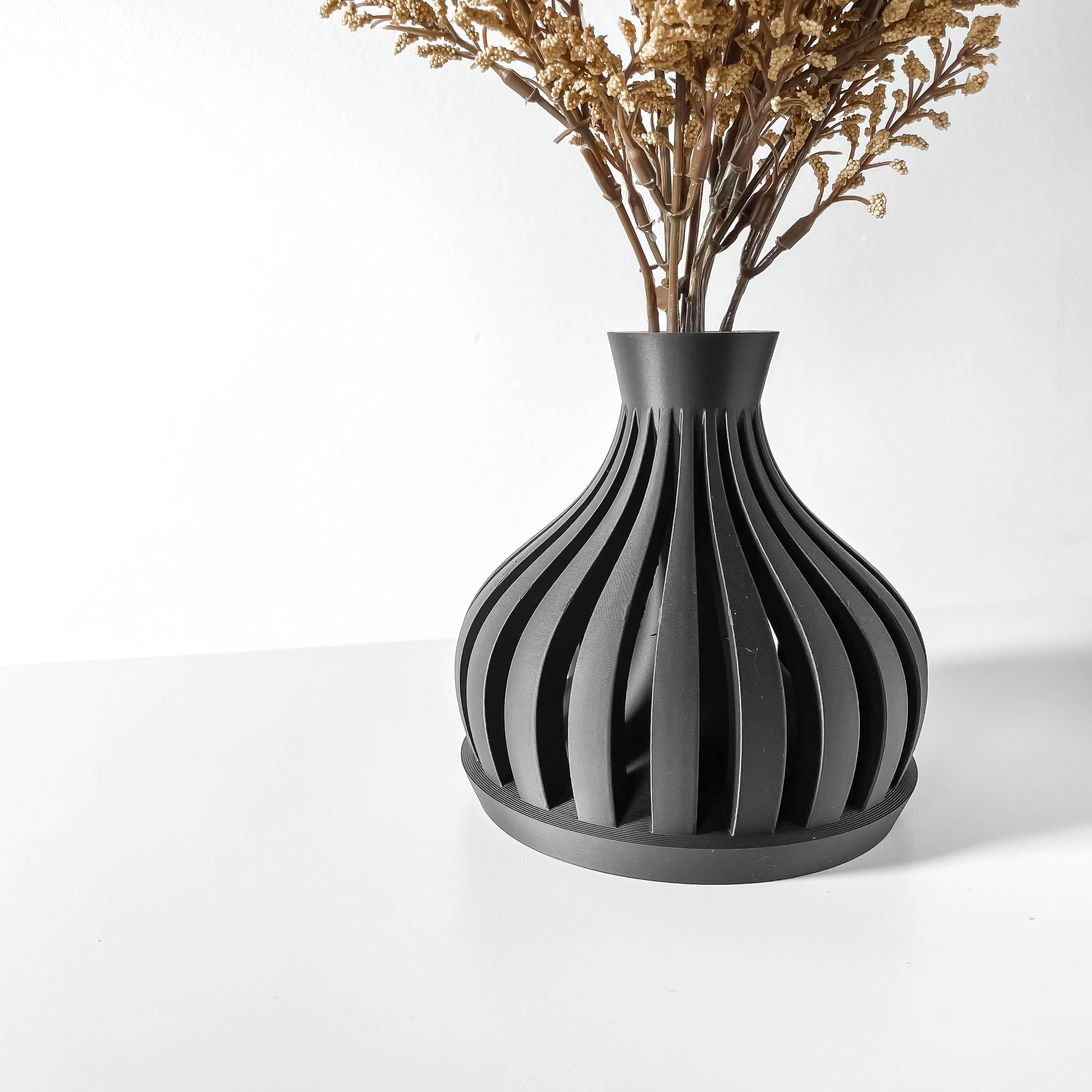 The Luni Short Vase, Modern and Unique Home Decor for Dried Flowers 3d model