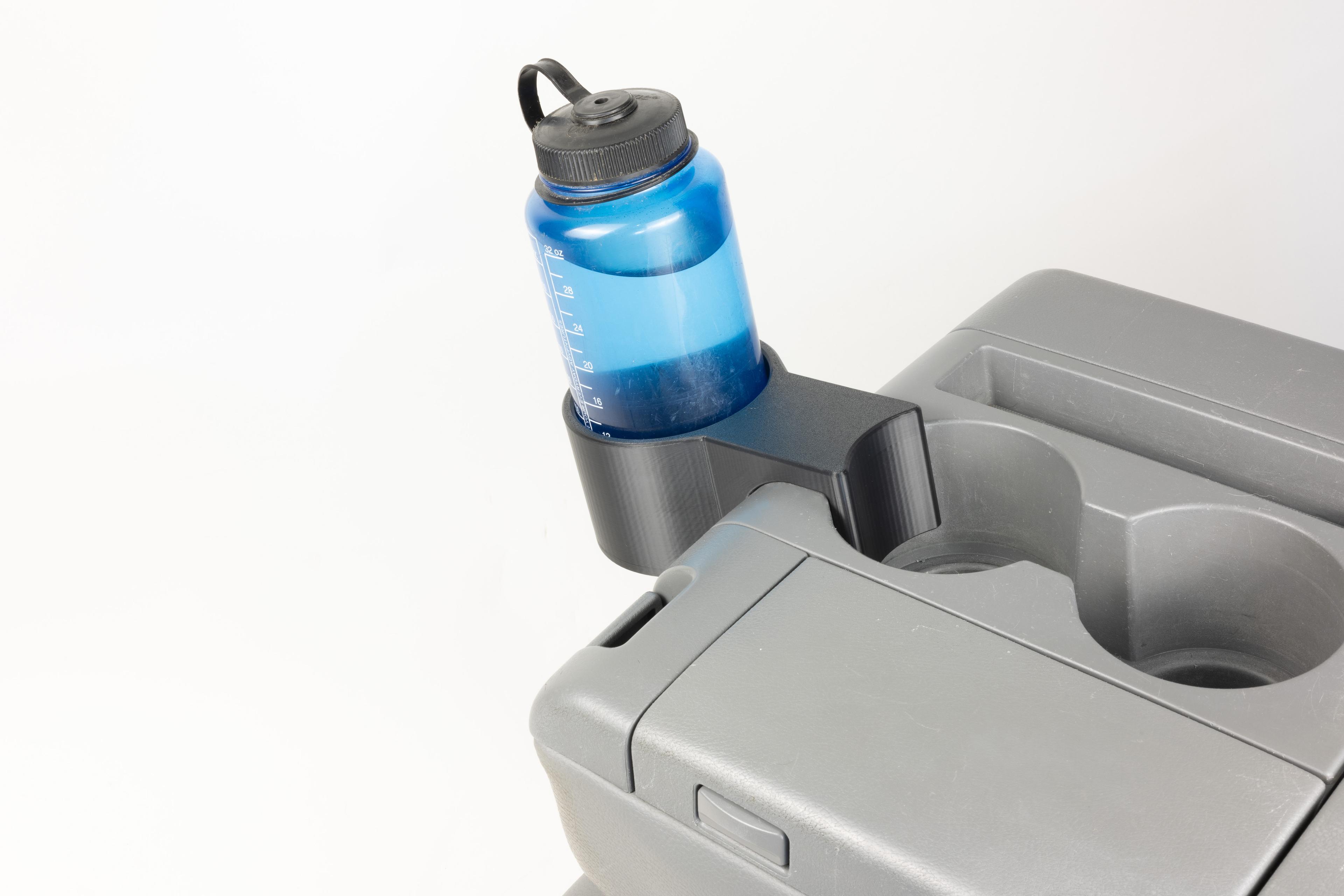 2007+ Tundra Water Bottle Holder 3d model