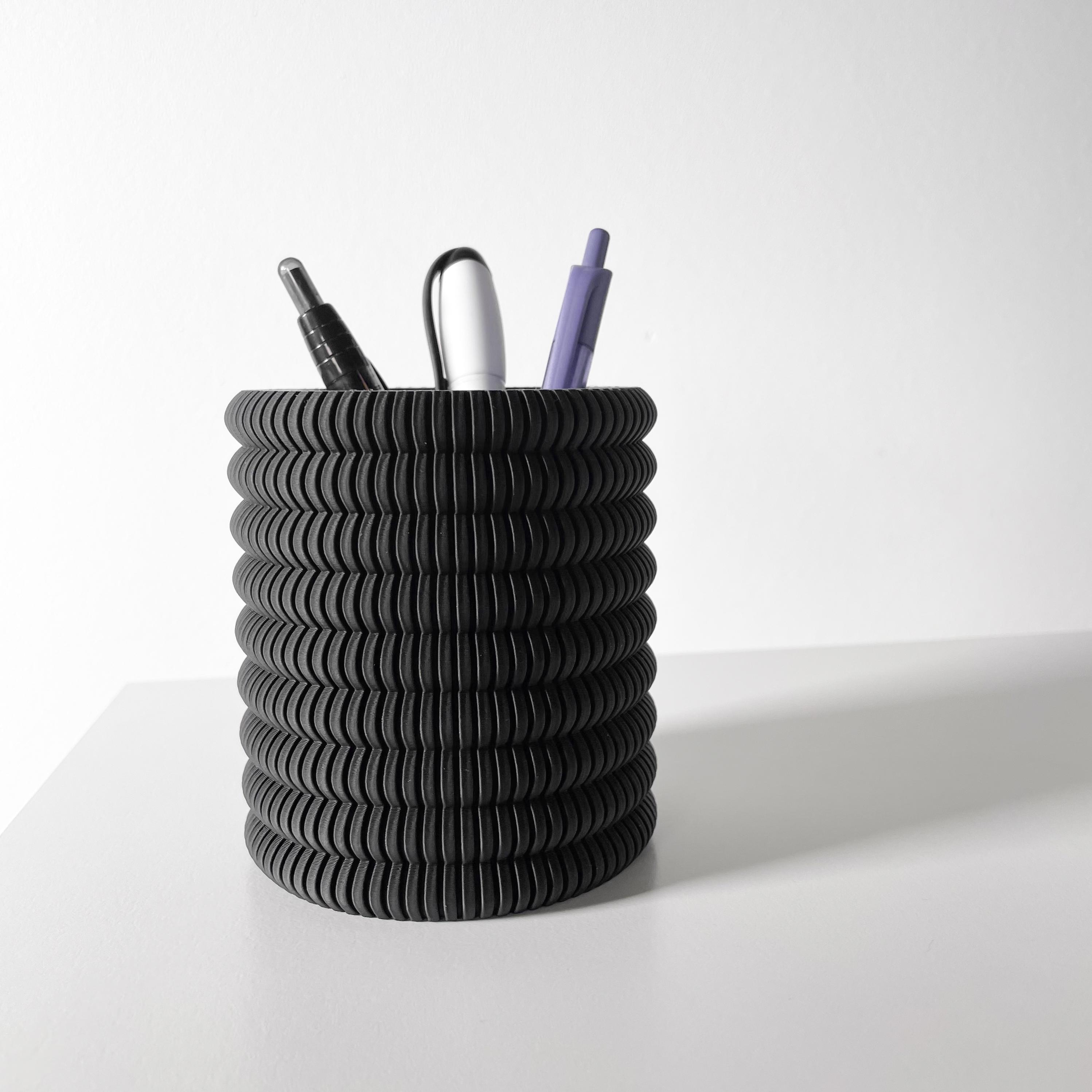 The Lonu Pen Holder | Desk Organizer and Pencil Cup Holder | Modern Office and Home Decor 3d model