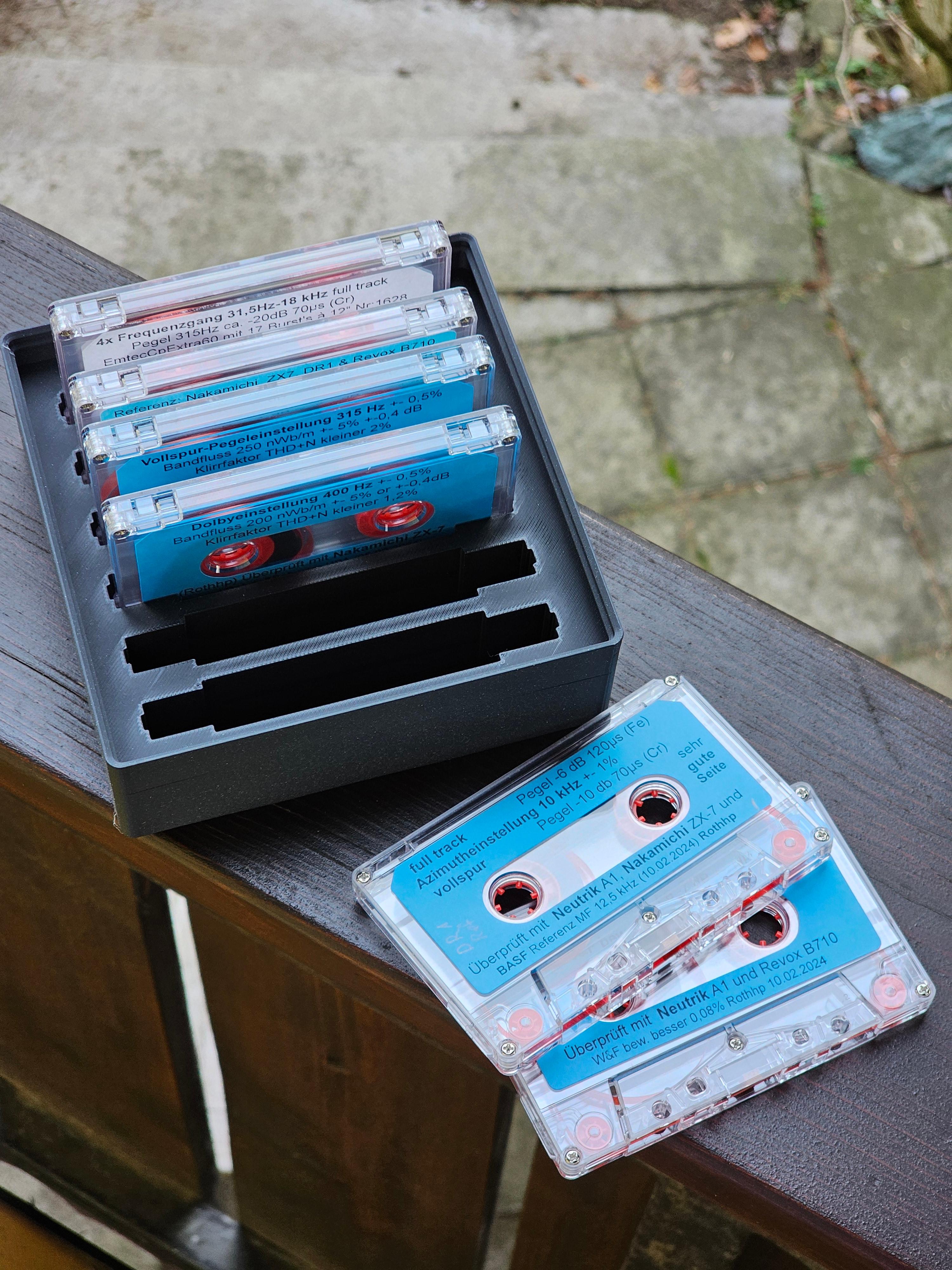 6 Cassette Holder Gridfinity 3x3 (For Loose Cassettes) 3d model