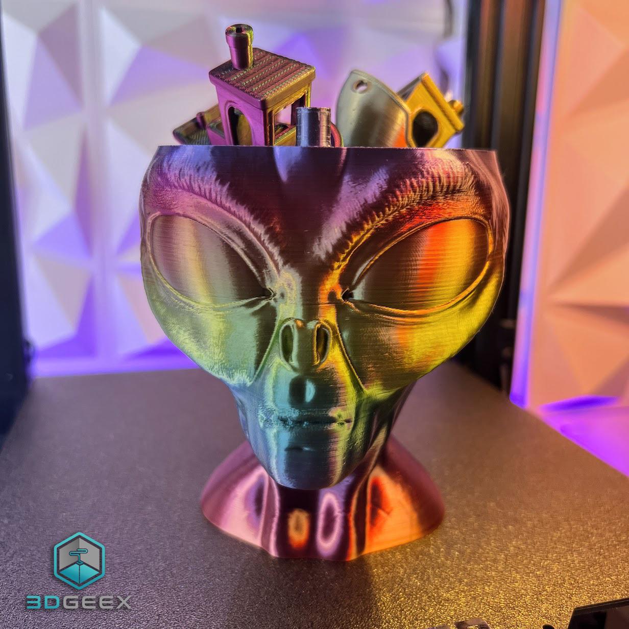 Alien Head Secret Storage / Vase 3d model