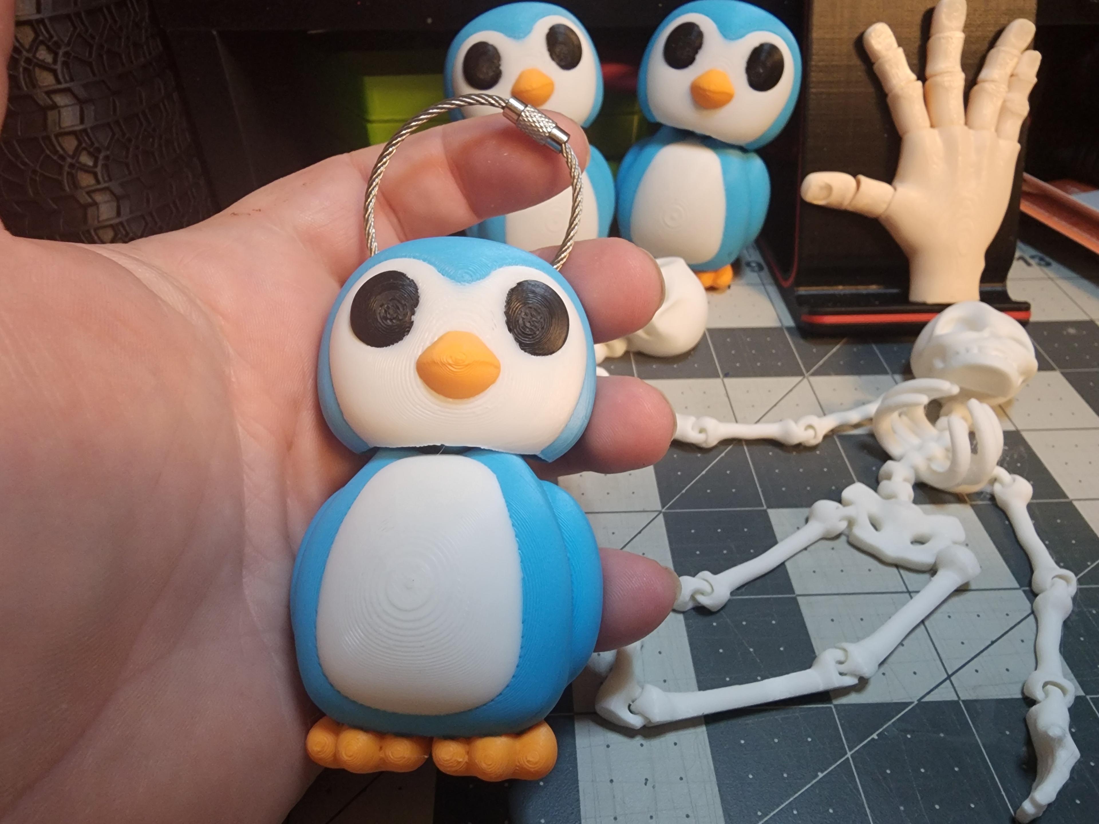 Little Penguin Keychain - scaled up to 200% - 3d model