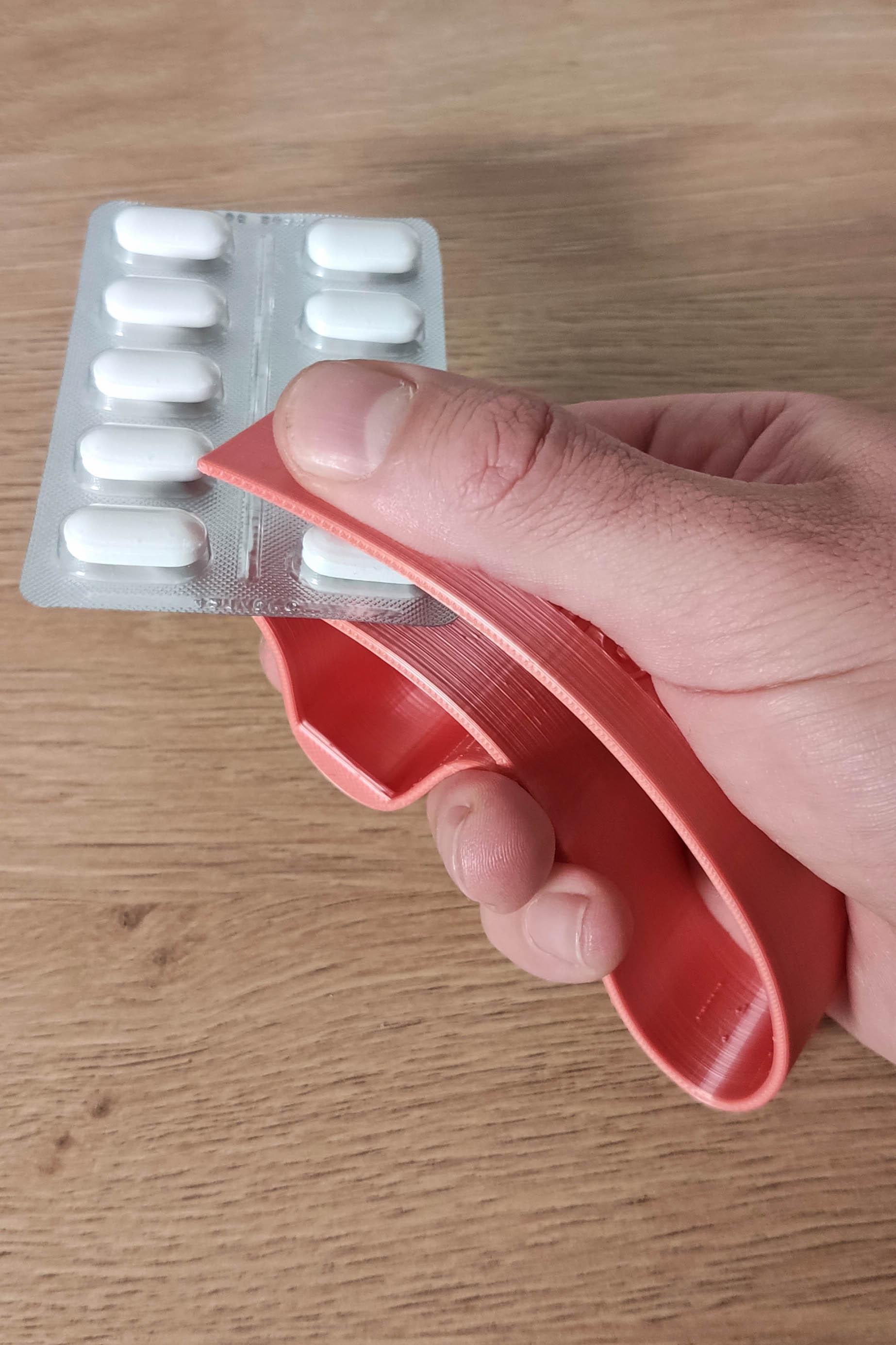 Pillikan - Easy to print pill puncher 3d model