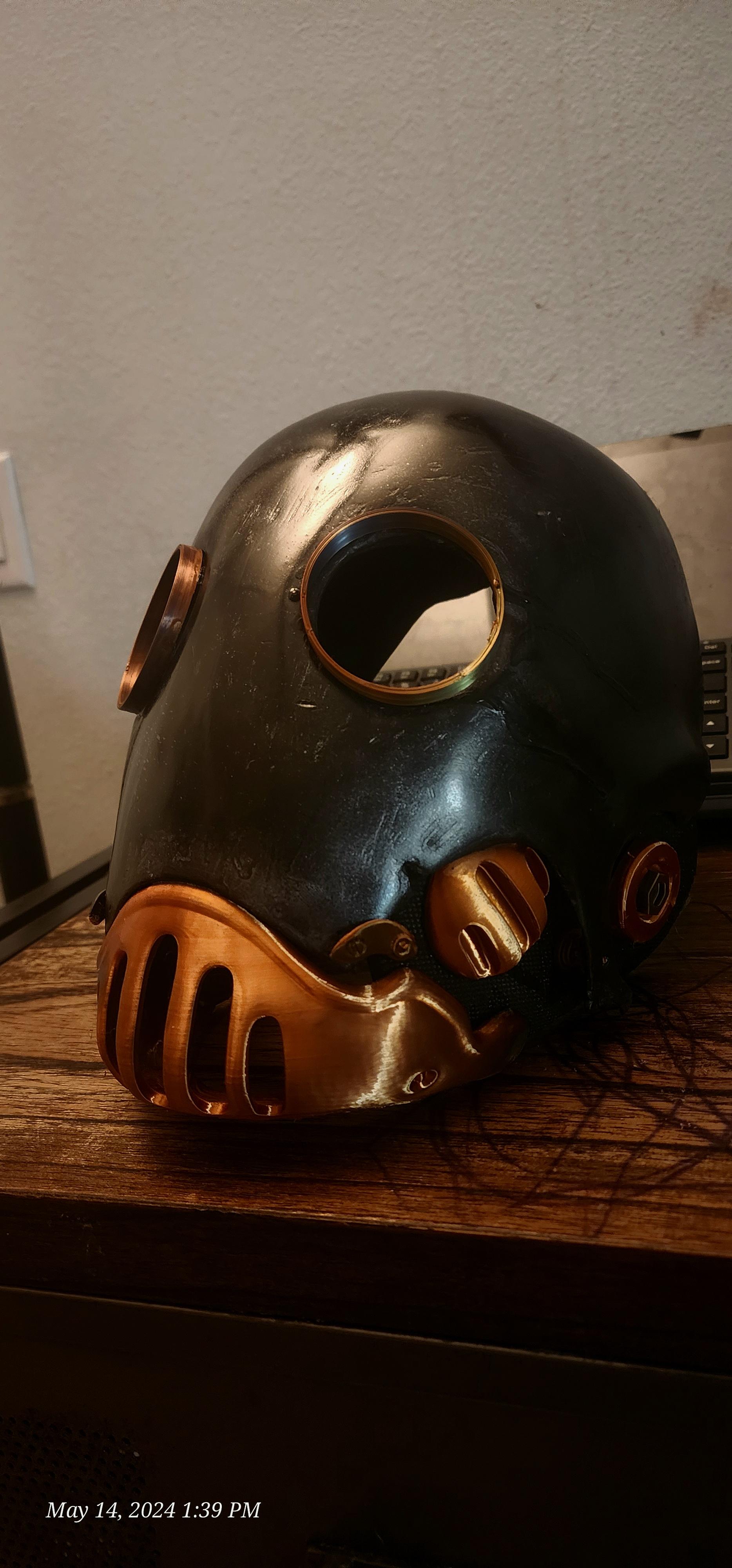 Hellboy - Karl Ruprecht Kroenen Gas Mask - by Mr.Emaker3D  3d model