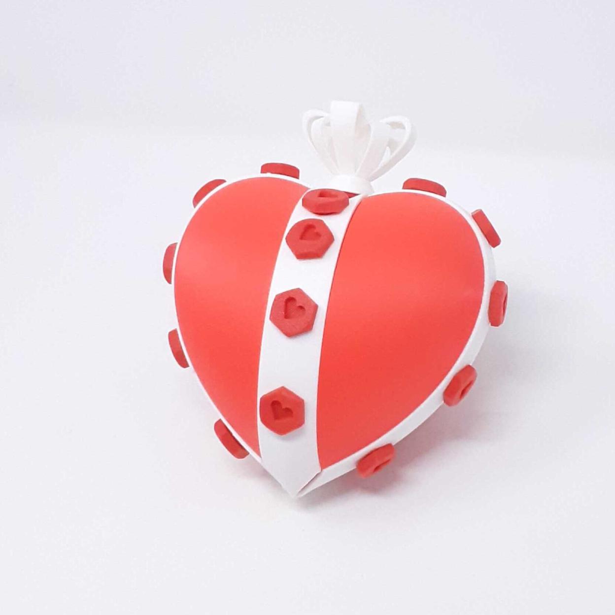 Torture Heart Gift box with 19 bolts 3d model