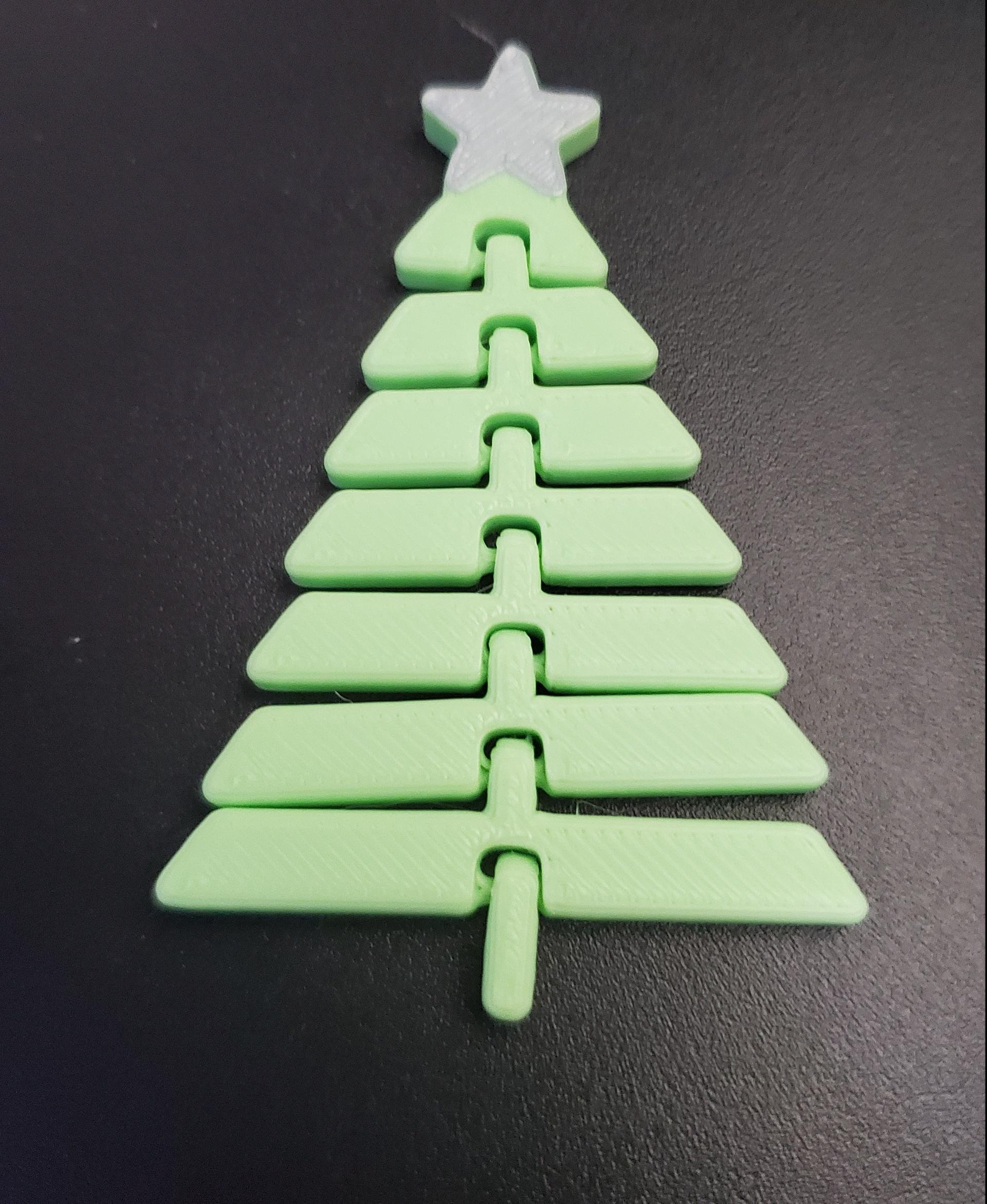 Articulated Christmas Tree with Star - Print in place fidget toy - 3mf - polymaker pla pro light green - 3d model