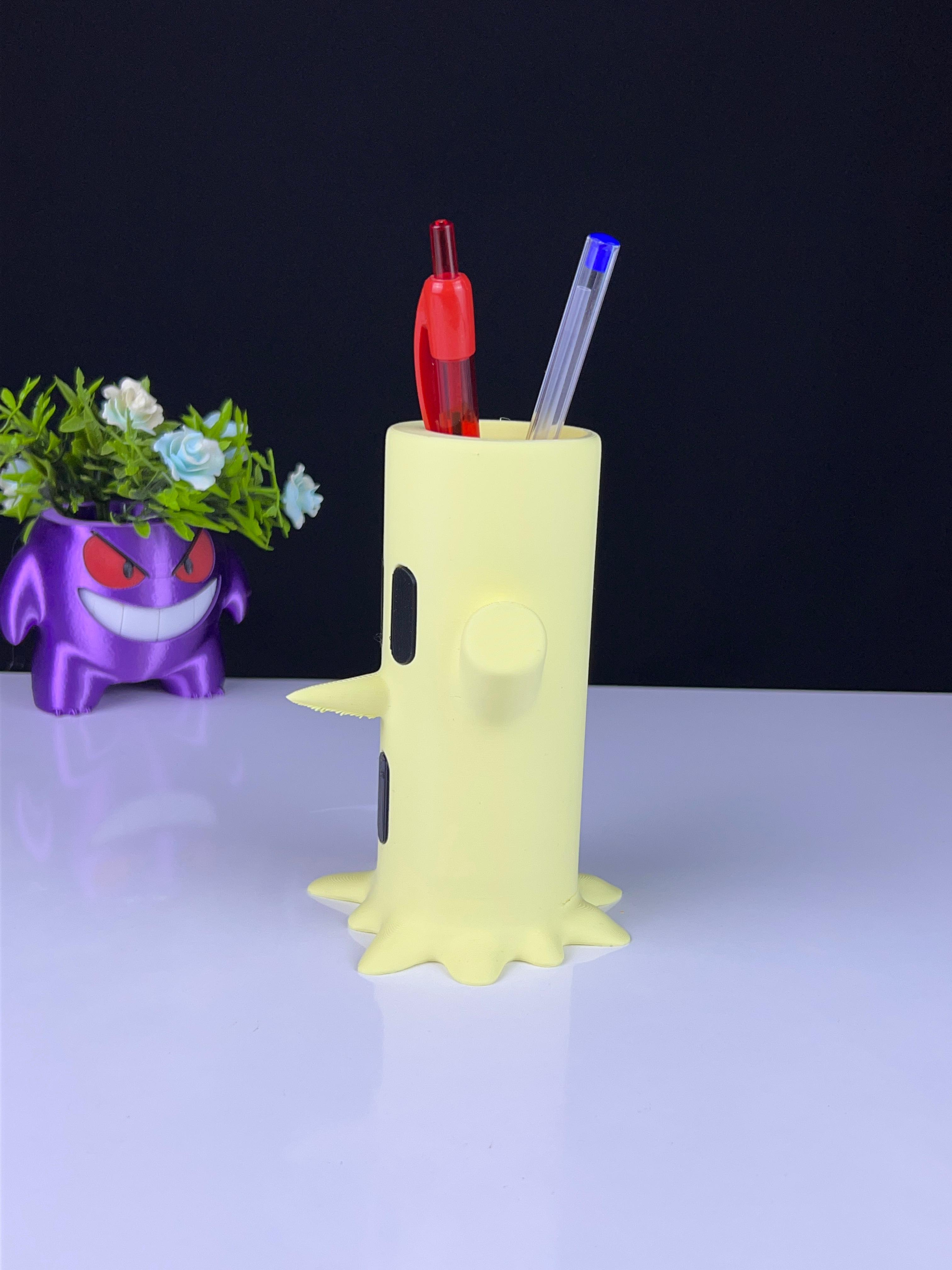 3D Printed Pen Stand by WallTosh