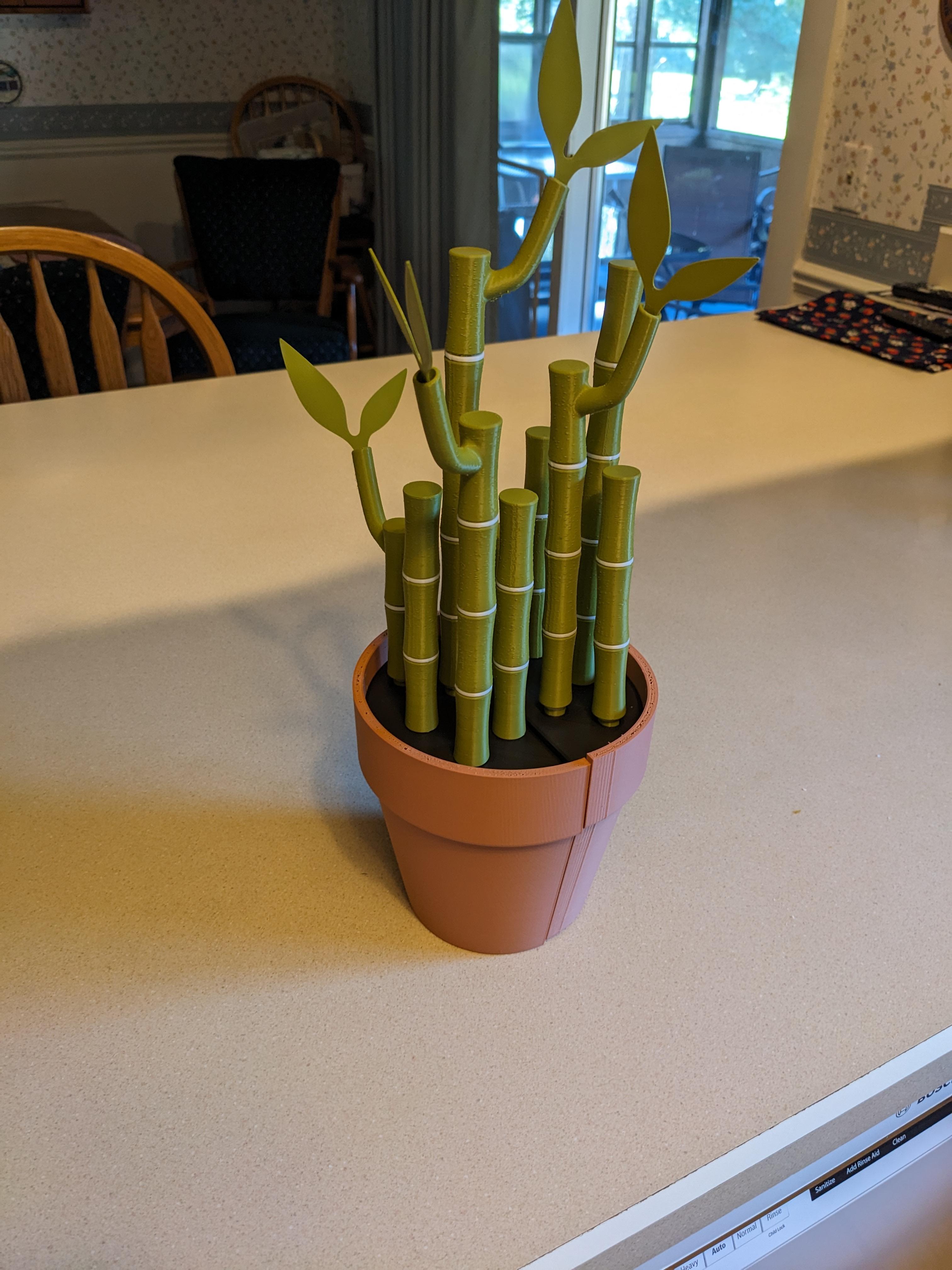 Bambookends - Bamboo Functional Plant with Pens, Highlighters, Post it note dispenser, and Bookmarks 3d model