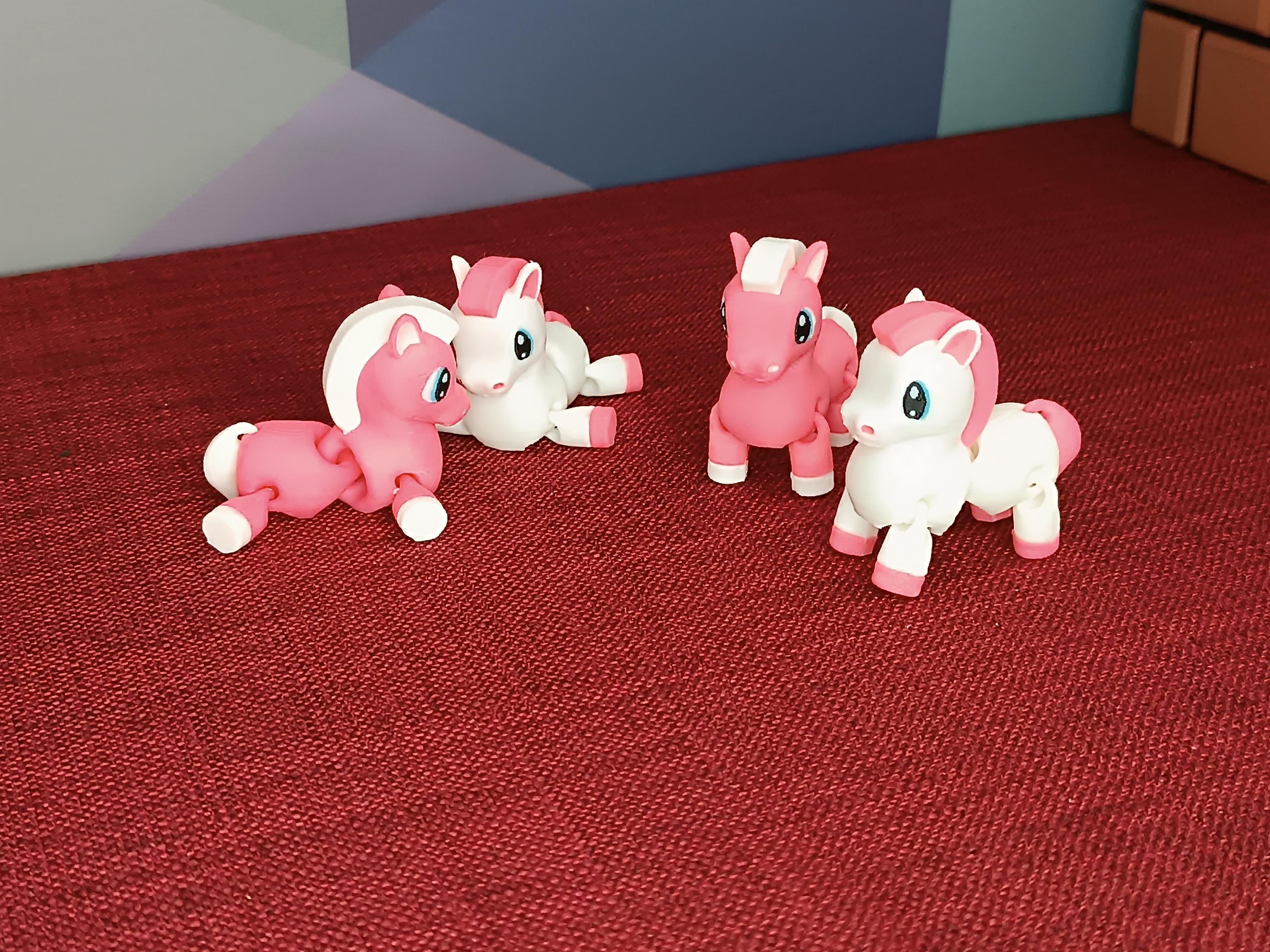 PinkyRebel, Cute Flexi Pony (keychain version included) 3d model