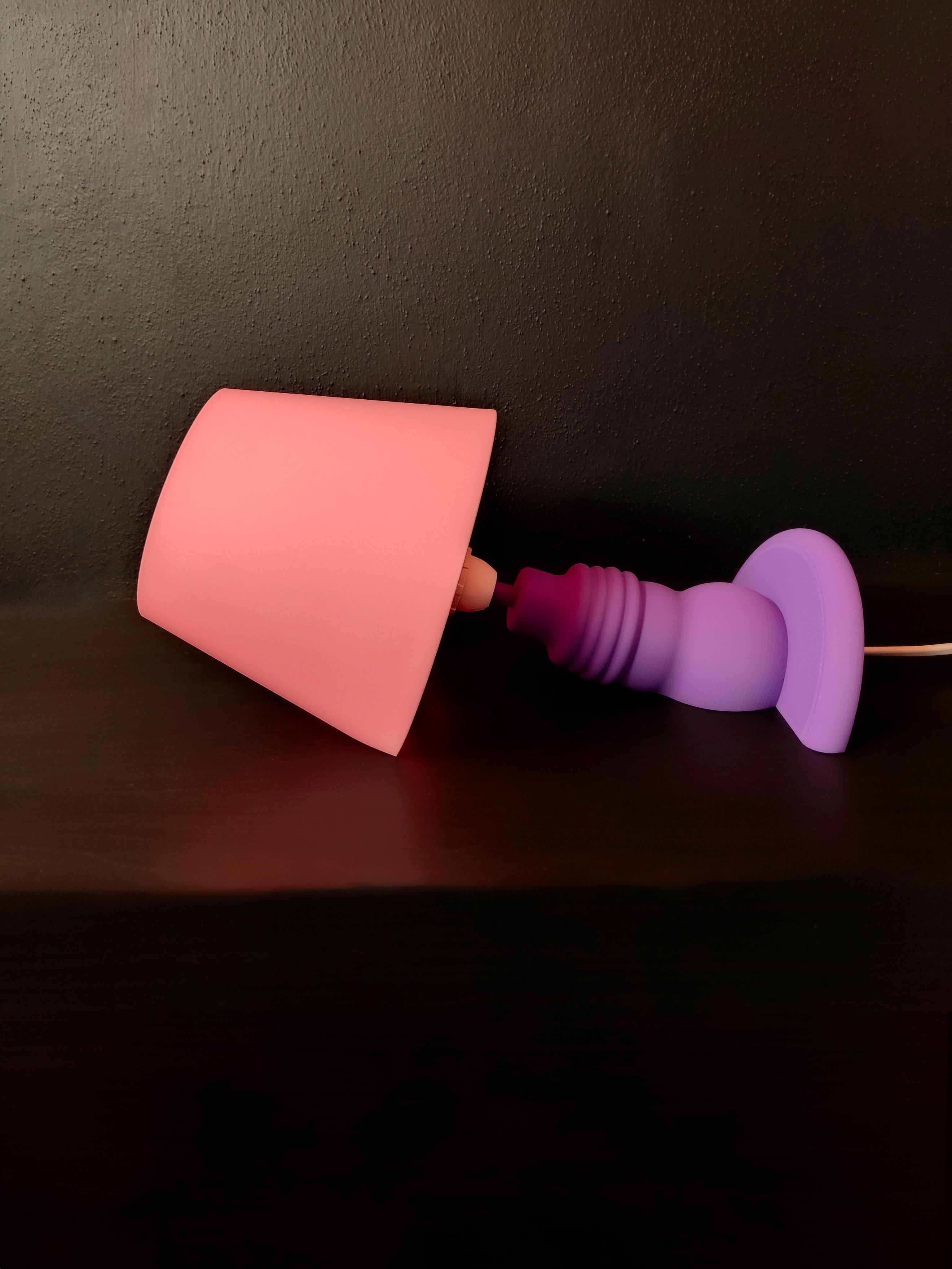 Broken Lamp (Free edition) 3d model