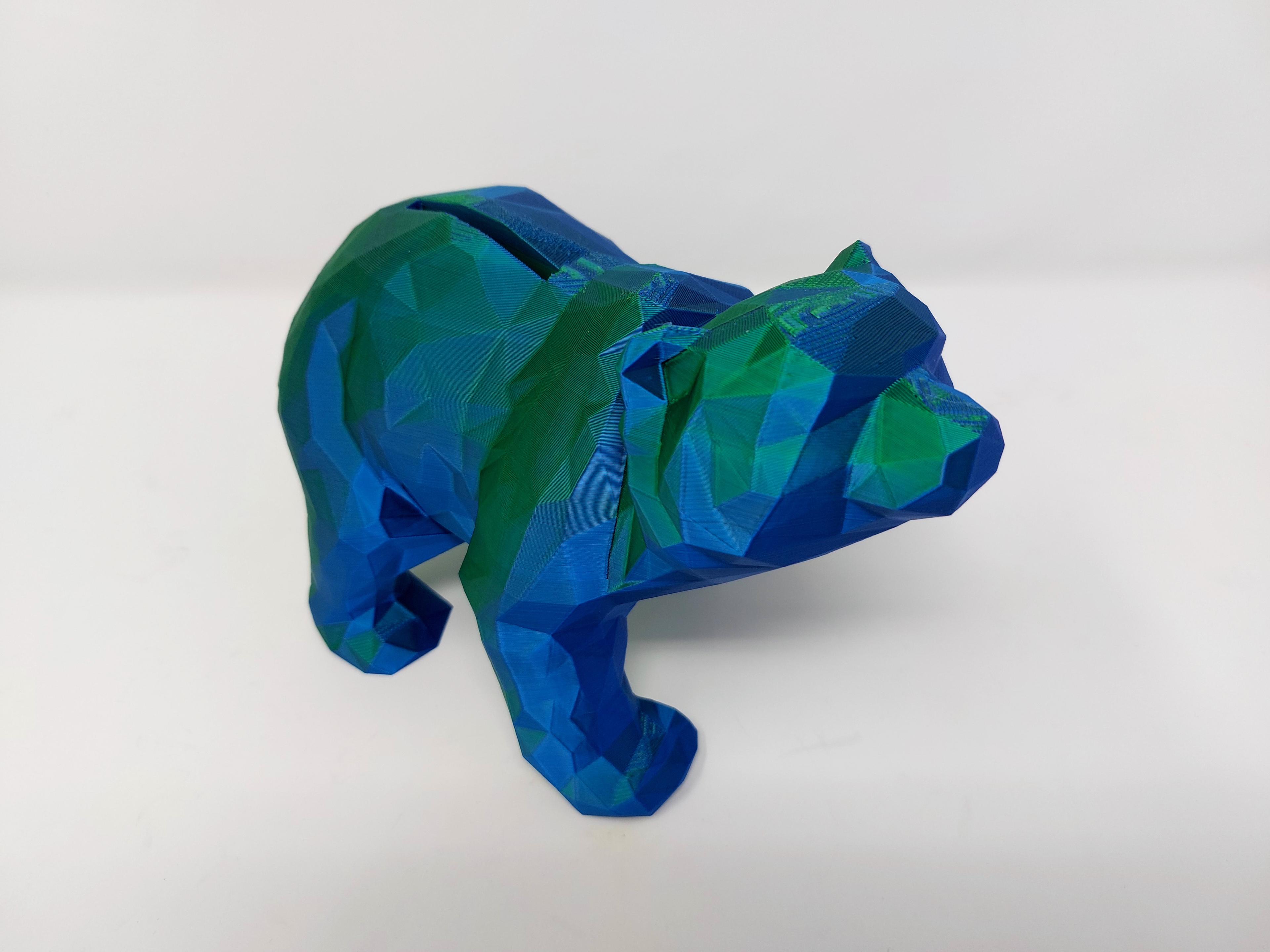 Cuddly Low Poly Bear Piggy Bank - Encourage Saving with this Unique Bear Piggy Bank for Kids' Saving 3d model
