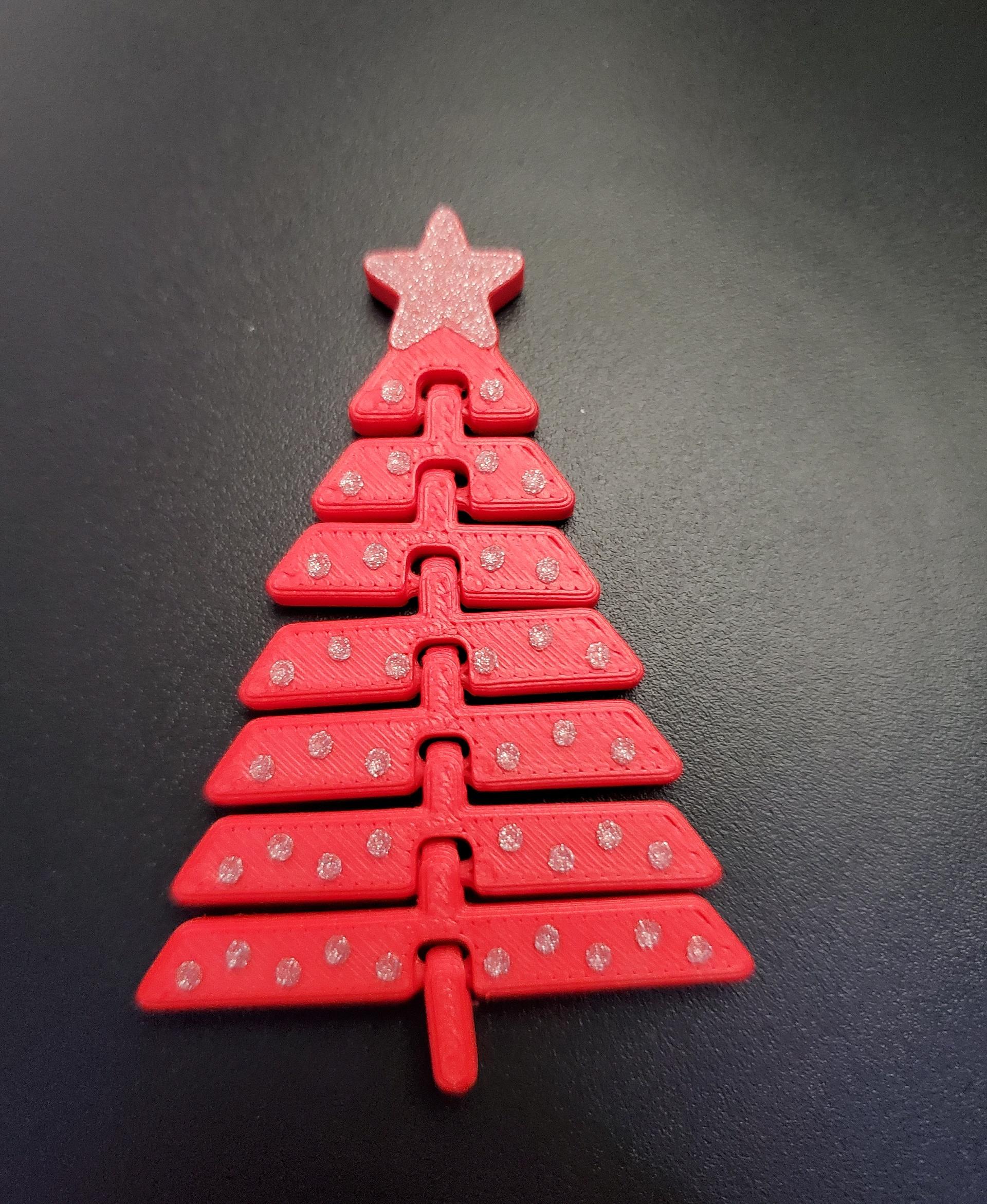 Articulated Christmas Tree with Star and Ornaments - Print in place fidget toys - 3mf - polyterra lava red - 3d model