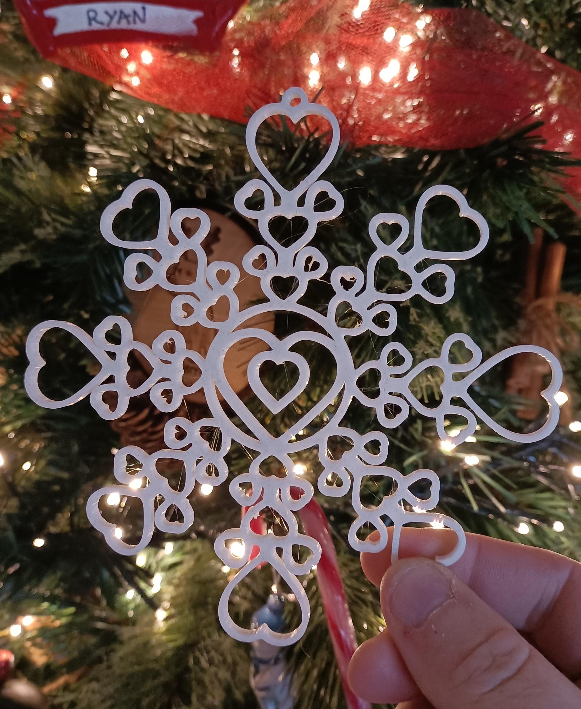 Heart Snowflake Ornament - What's not to LOVE about this snowflake.
Thanks for sharing it with us - 3d model