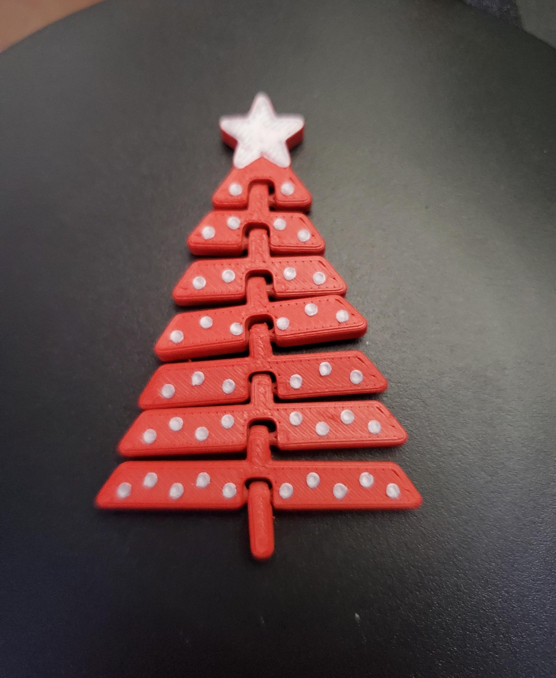 Articulated Christmas Tree with Star and Ornaments - Print in place fidget toys - 3mf - polyterra army red - 3d model