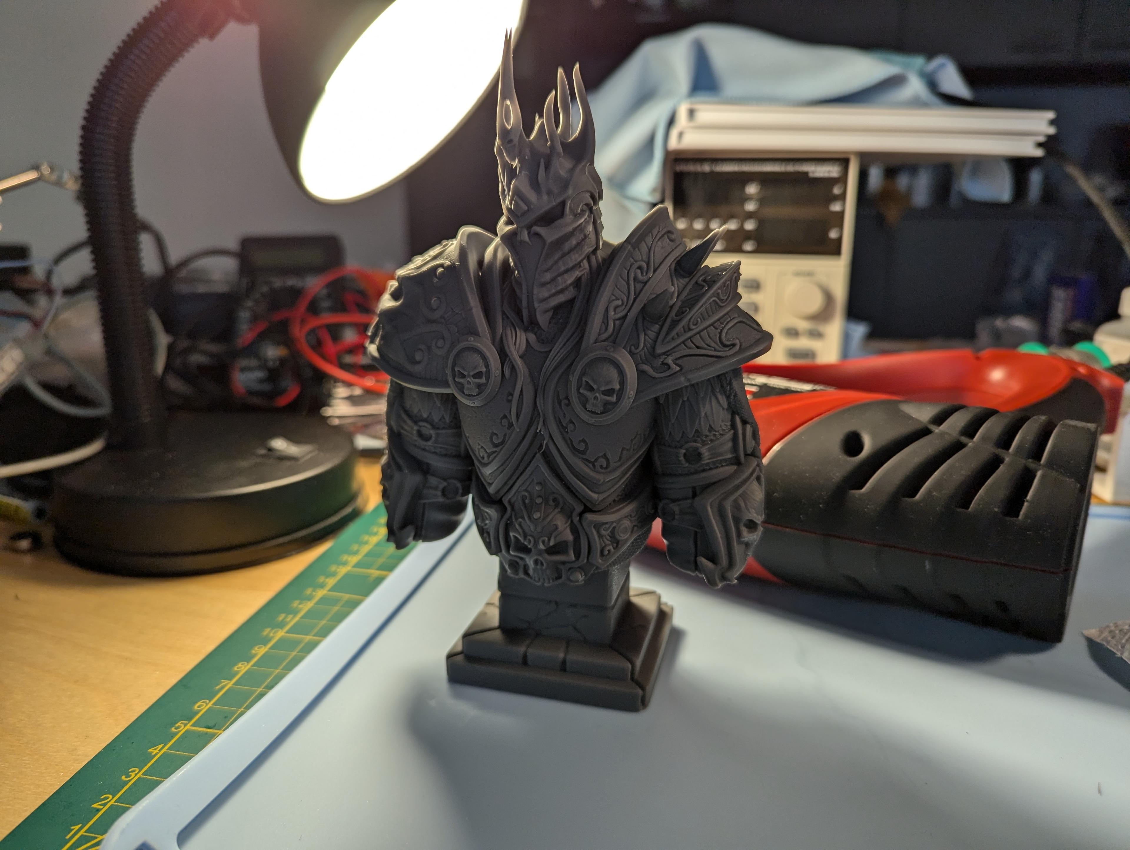 Lich King bust - WoW (Pre-Supported) - Absolutely stunning model!
Printed on a saturn 4 ultra. - 3d model