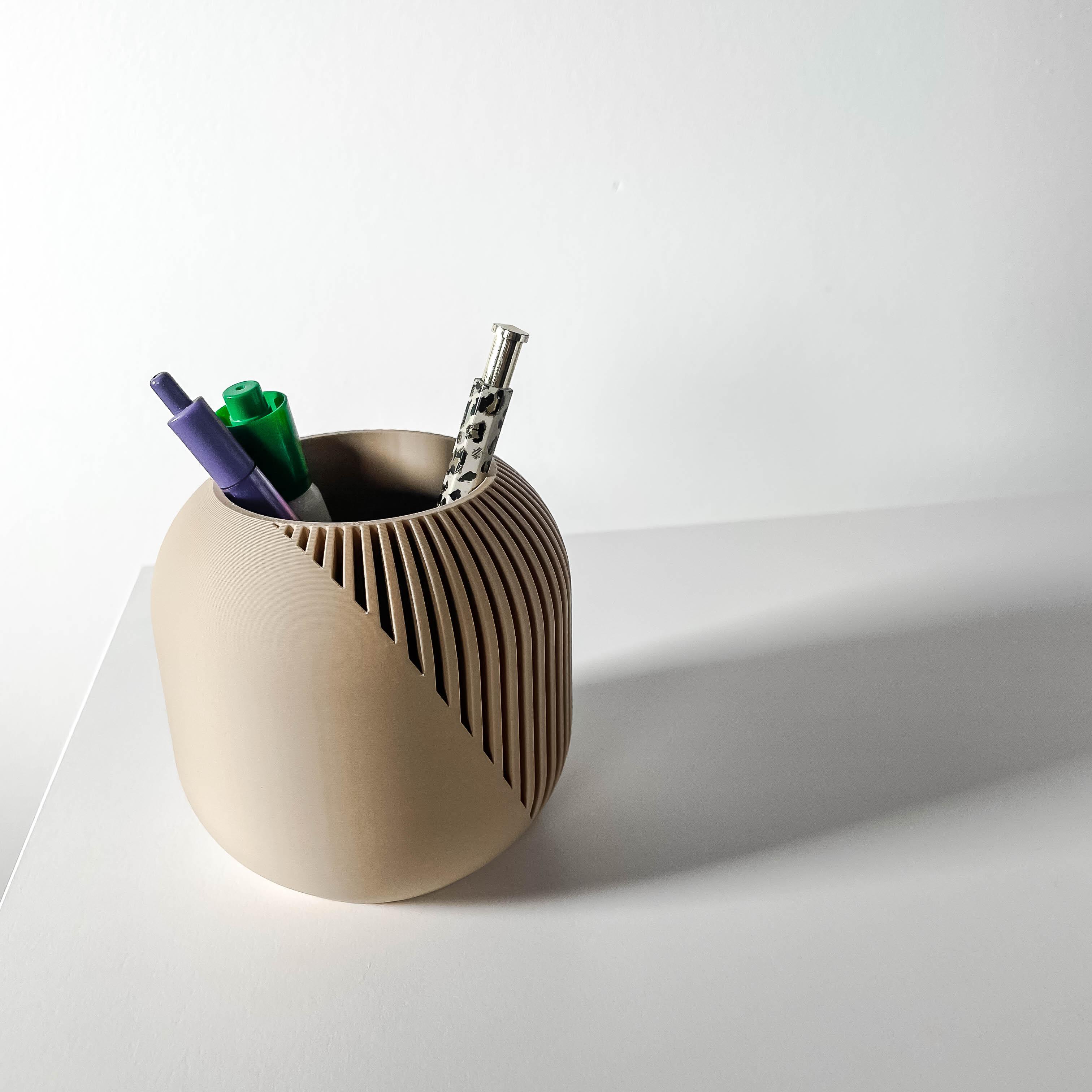 The Olas Pen Holder | Desk Organizer and Pencil Cup Holder | Modern Office and Home Decor 3d model