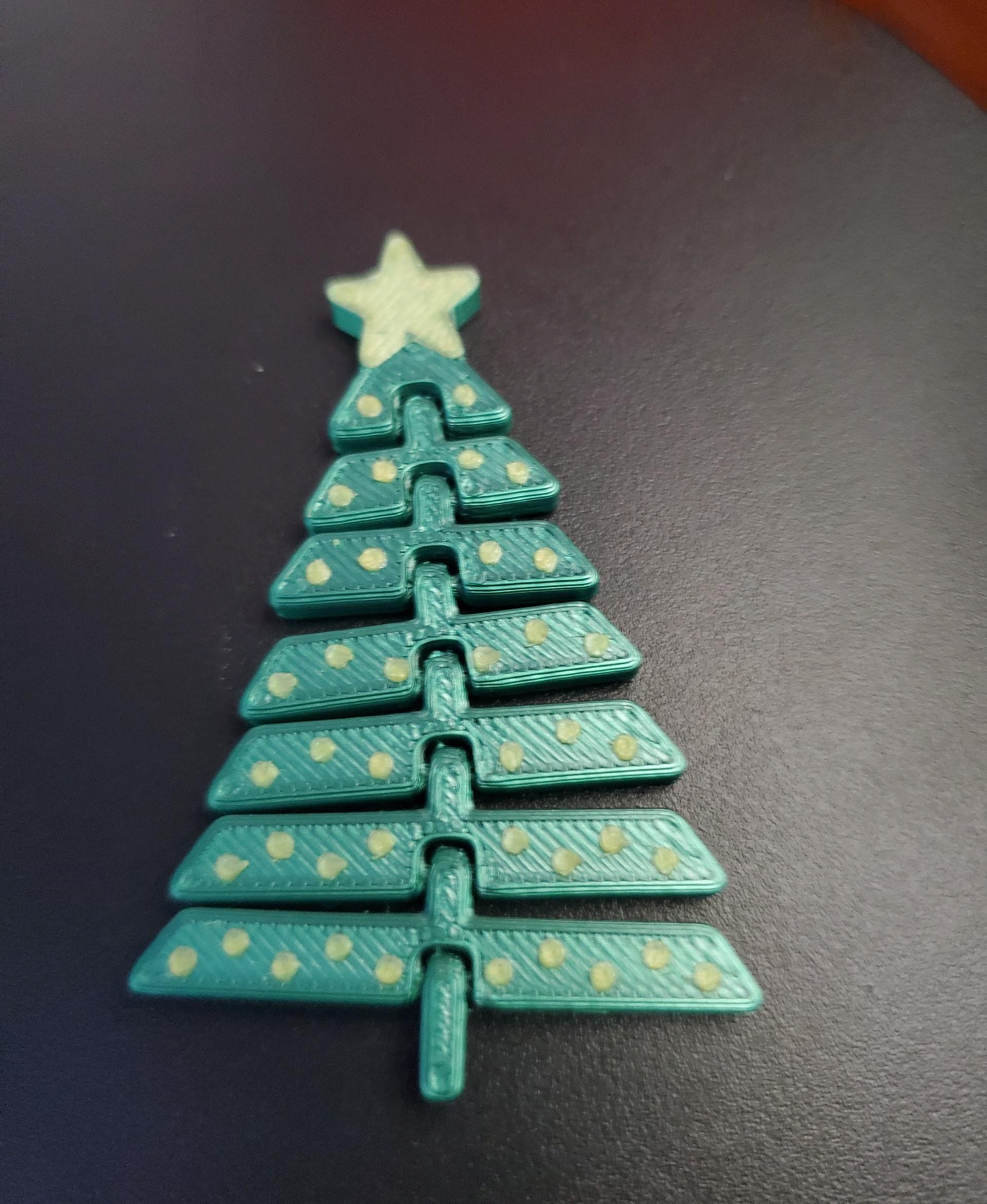 Articulated Christmas Tree with Star and Ornaments - Print in place fidget toys - 3mf - justmaker metallic green - 3d model