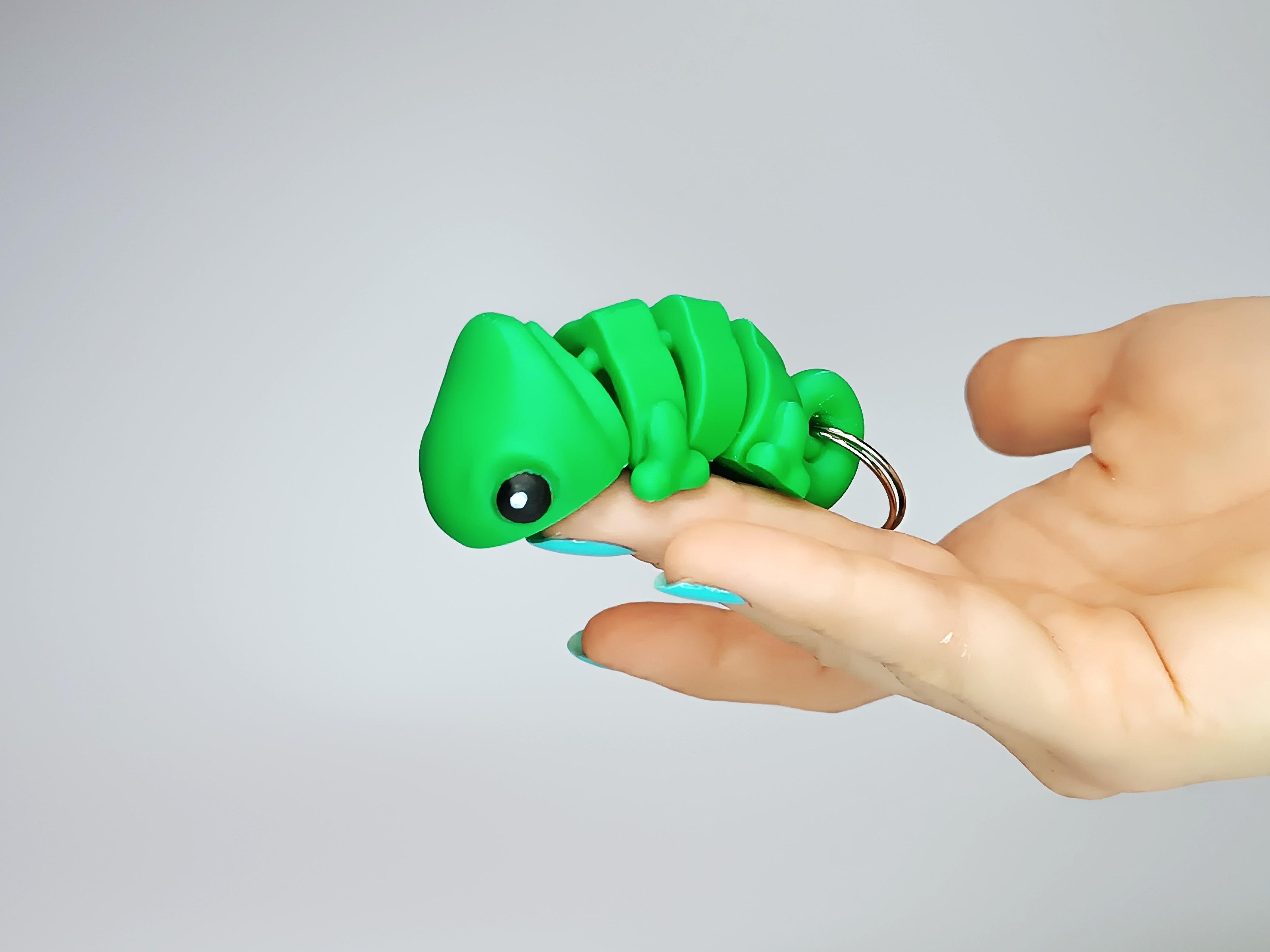 Cute Flexi Pets Chameleon (Keychain & Magnet) 3d model