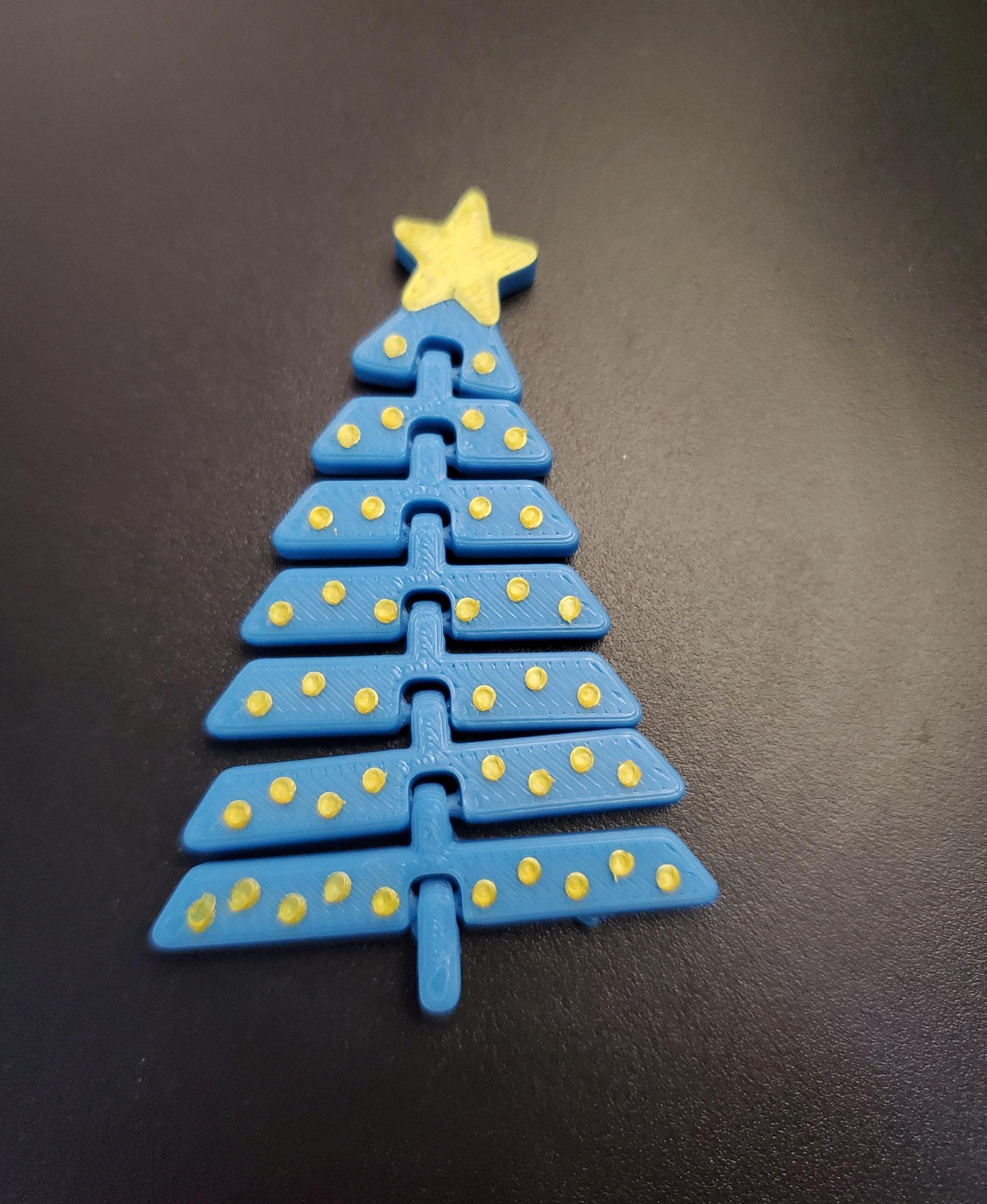 Articulated Christmas Tree with Star and Ornaments - Print in place fidget toys - 3mf - hobbyking sky blue - 3d model