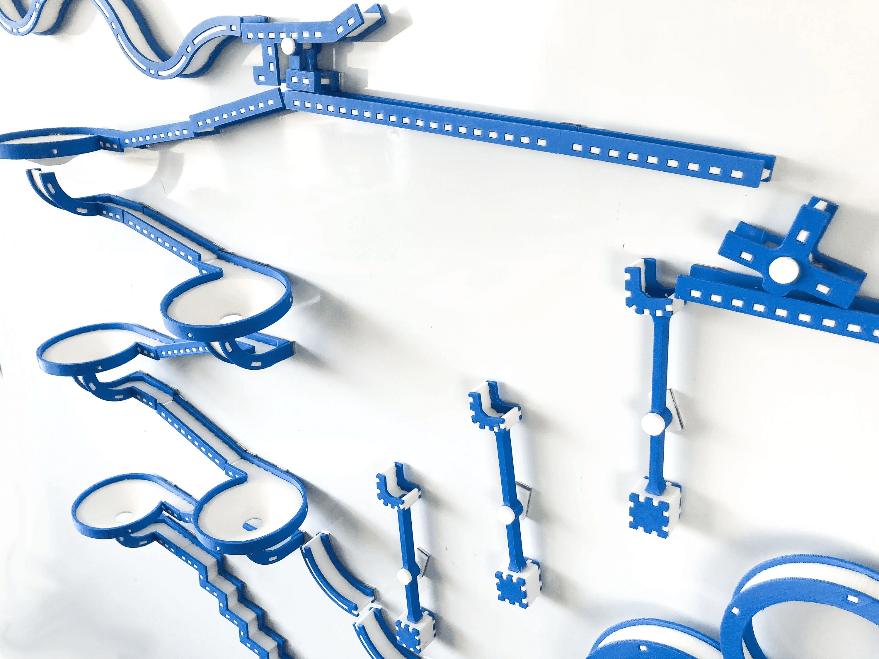 Infinity Trax | Newton Edition | Modular Magnetic Marble Run 3d model