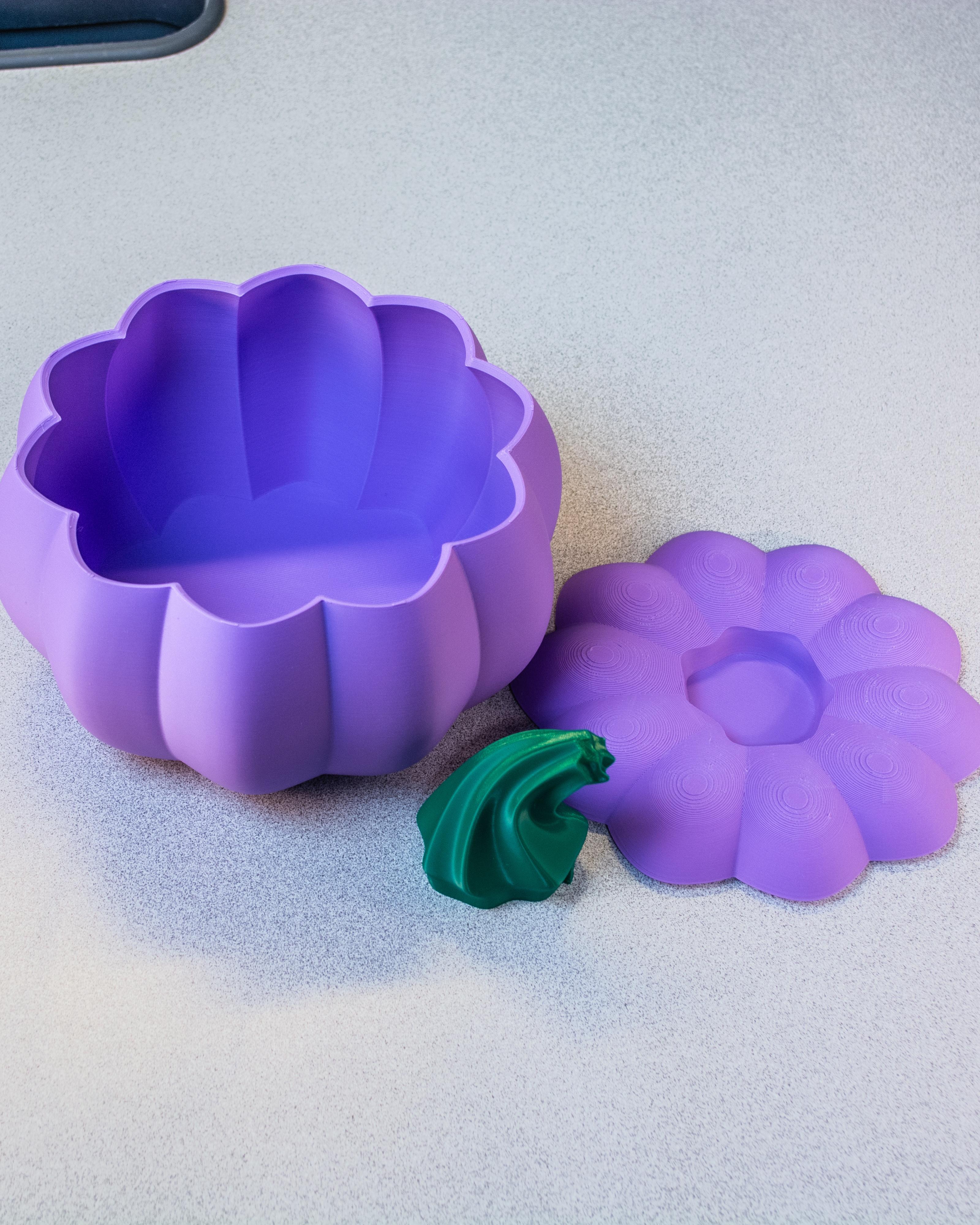 Pumpkin Bowl with Lid 3d model