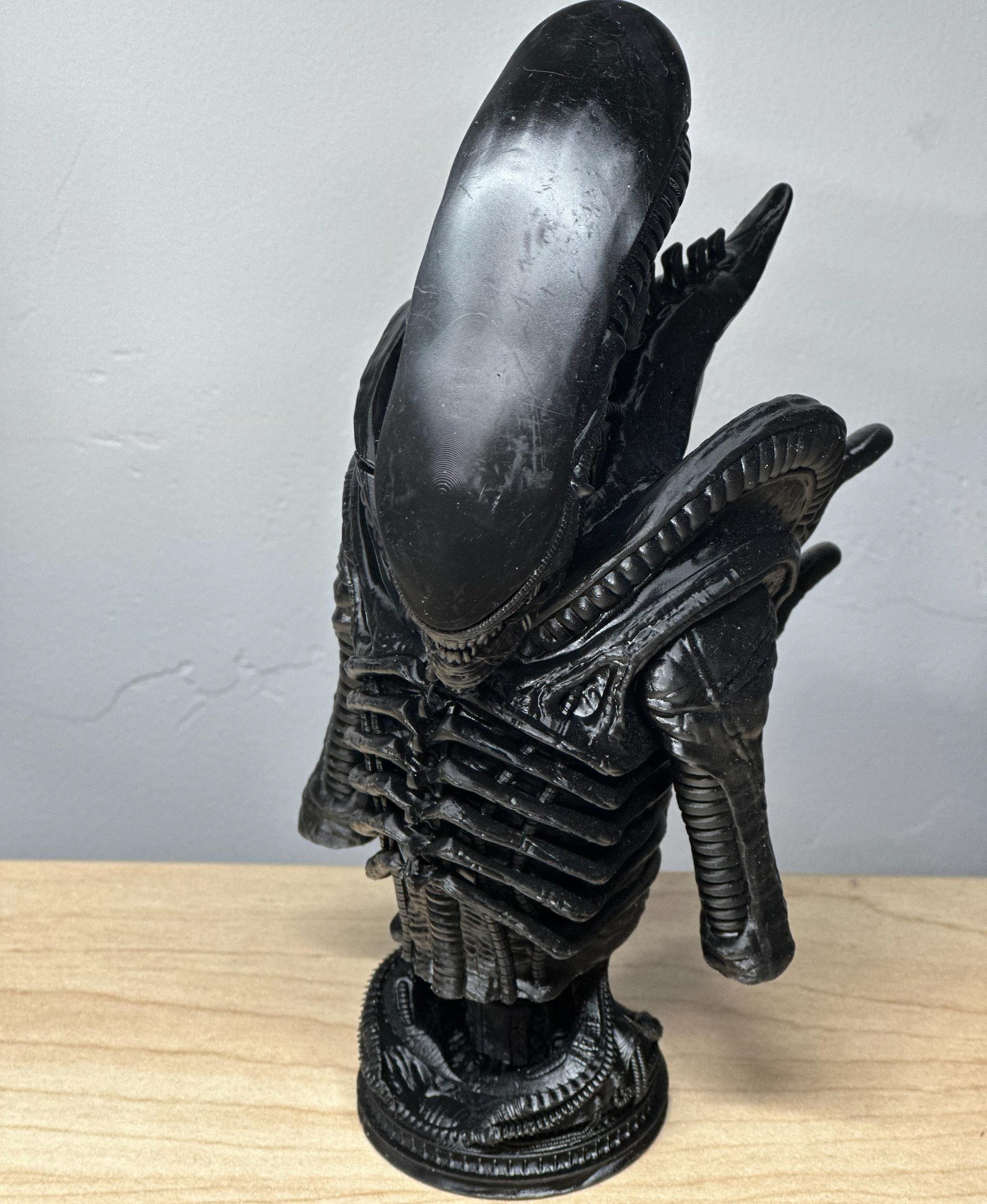 Xenomorph Bust (Pre Supported) - Printer: Anycubic Photon Mono X 6Ks 
Resin: ABS-Like Resin Pro 2 (black) - 3d model