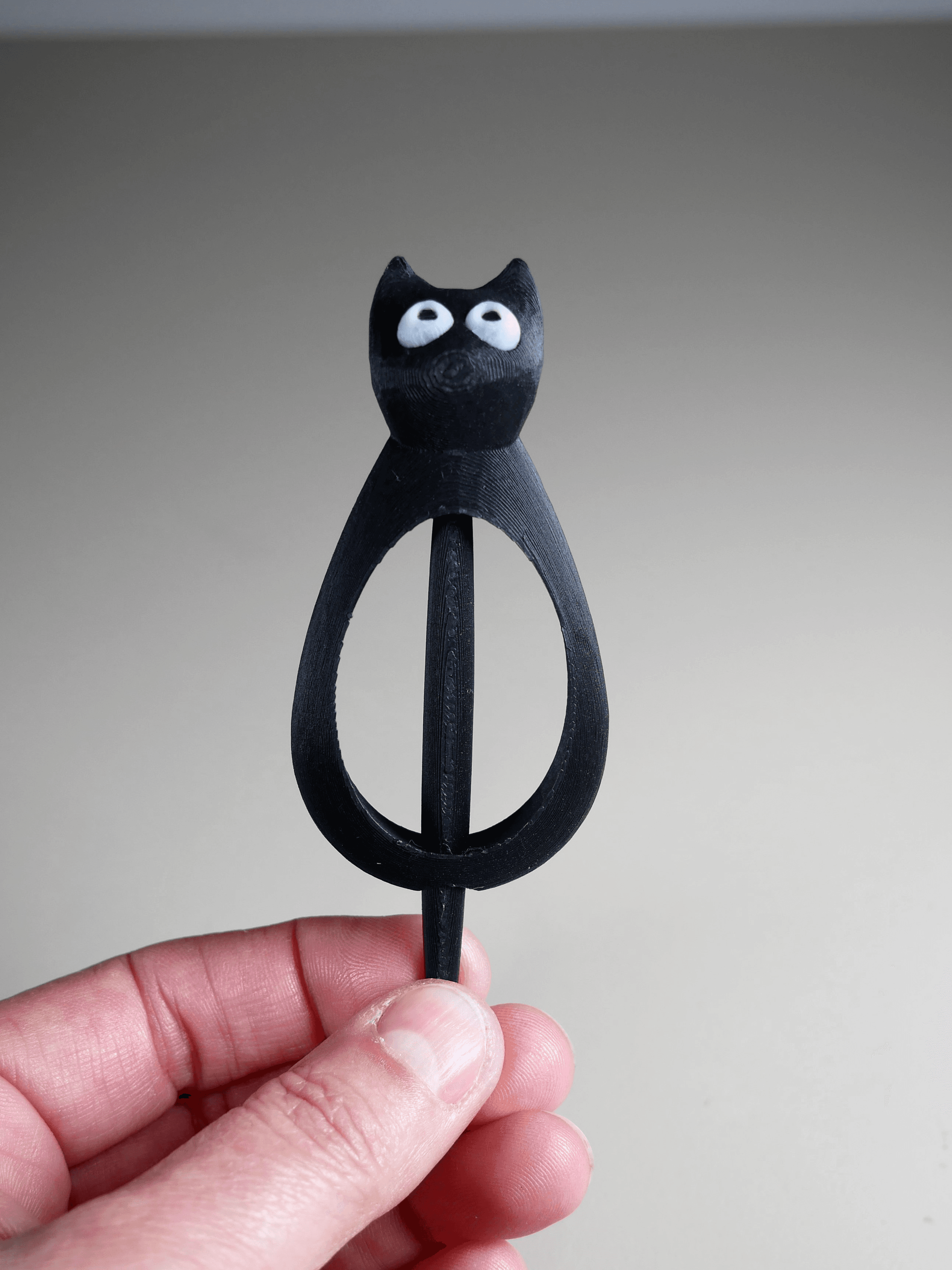 Cat Brooch - Easy print 3d model