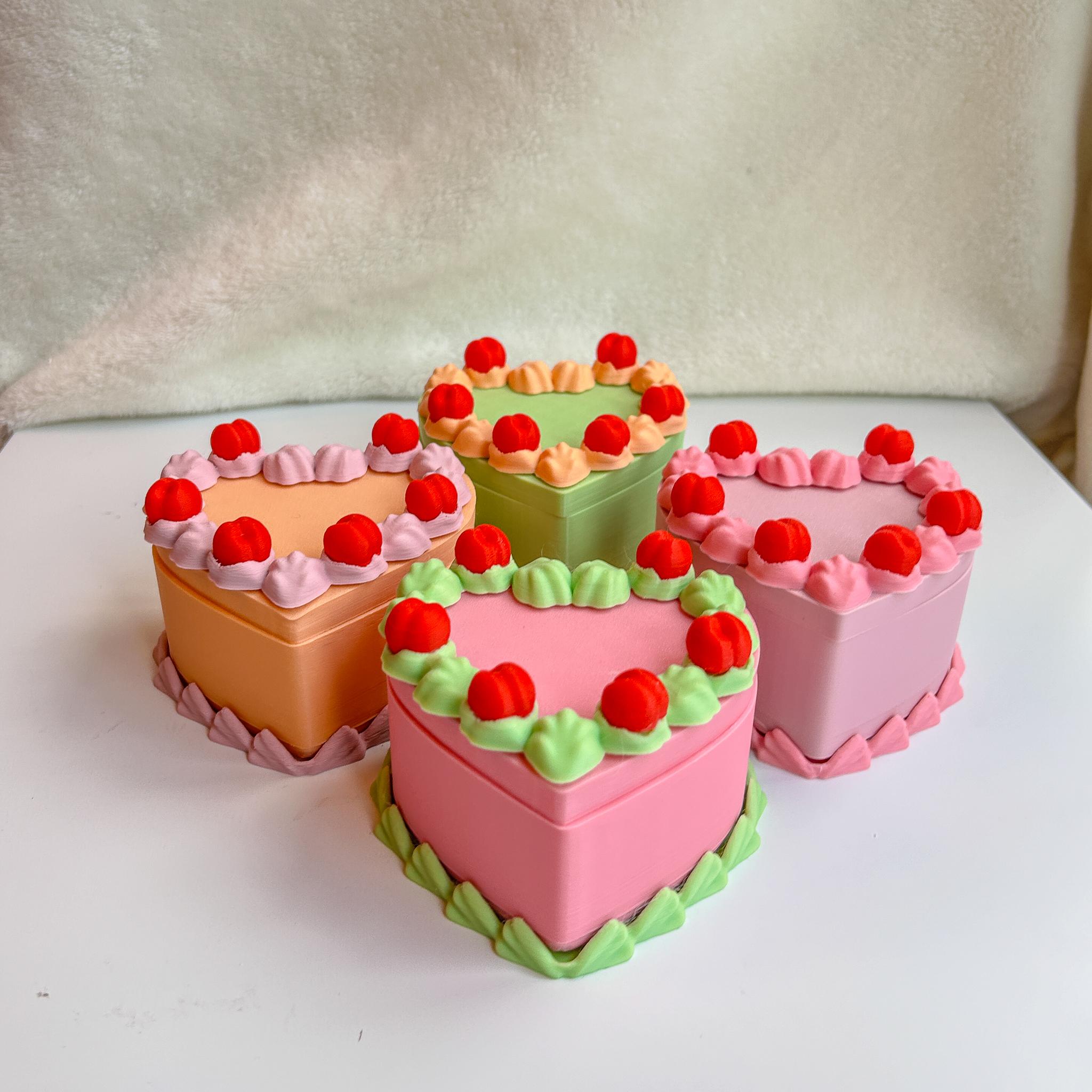 Heart-Shaped Cake Jewelry Box - Vintage, Kitsch Cake Container and Gift Holder 3d model