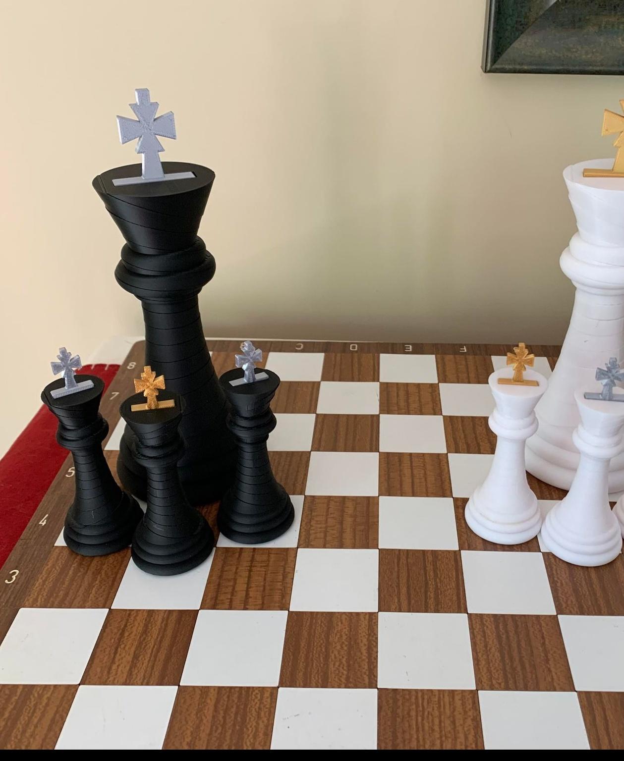 Collapsing Chess King - Prints came out great, and the 200% scaled pieces work really well.  - 3d model