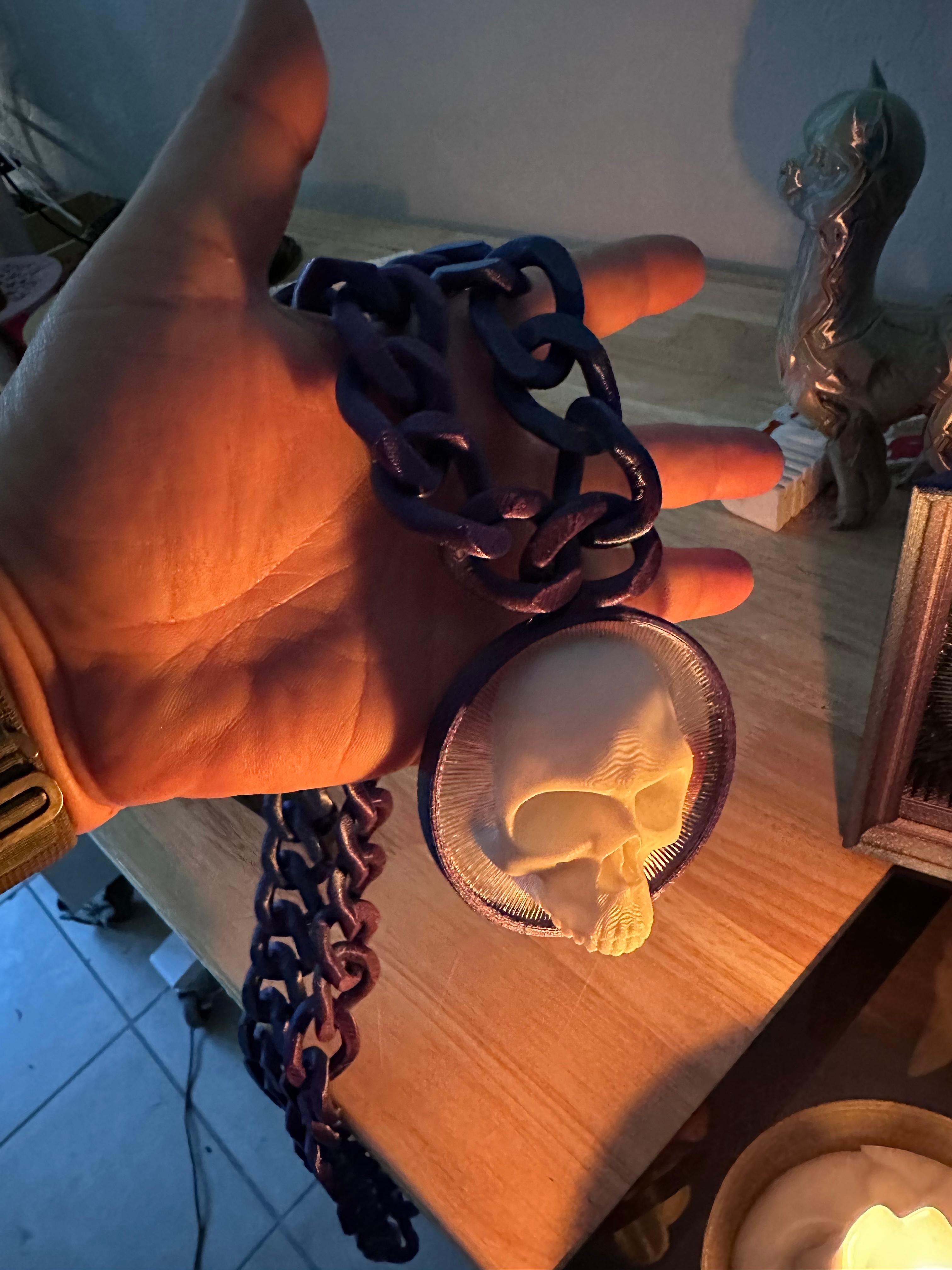 HALLOWEEN WEARABLE TENSEGRITY SPOOKY SKULL PENDANT AND CHAIN PRINT IN PLACE 3d model